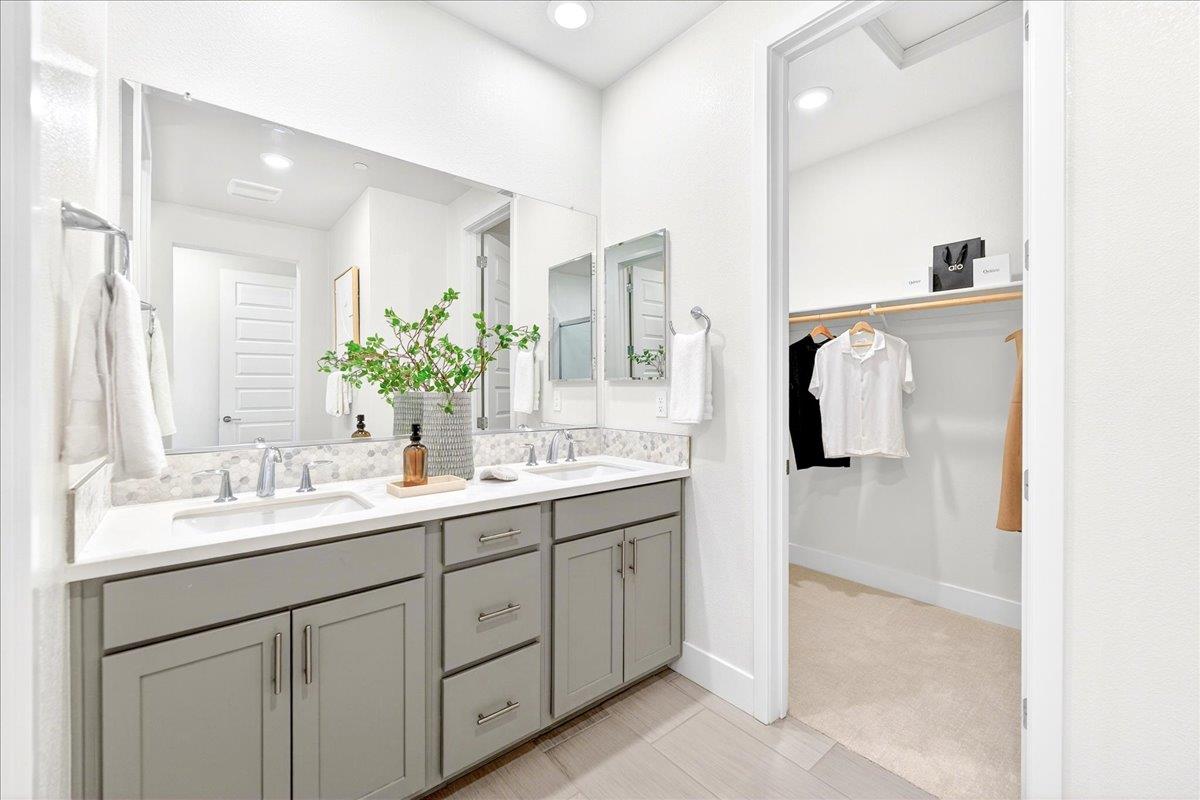 1340 Civic Center Drive 4