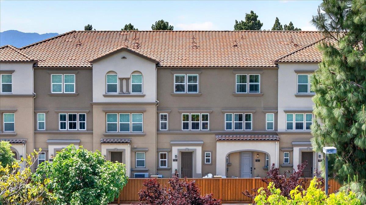 1340 Civic Center Drive 4