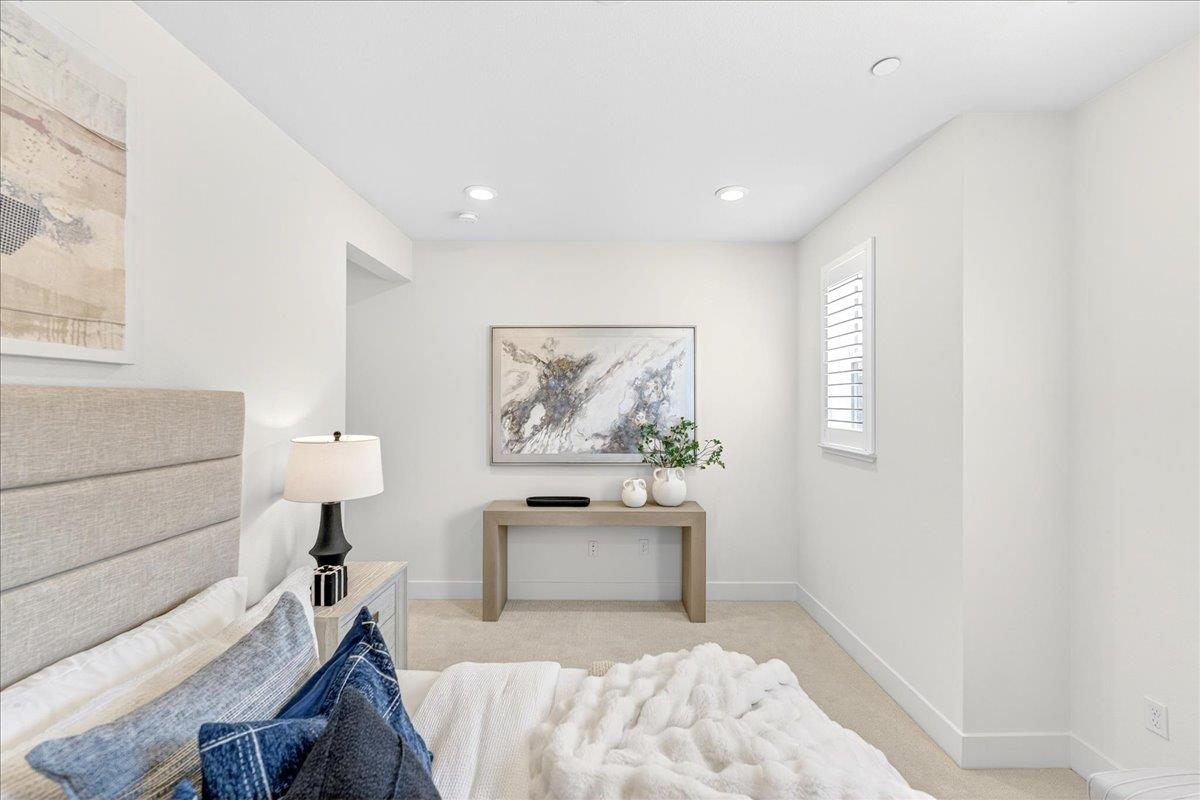 1340 Civic Center Drive 4