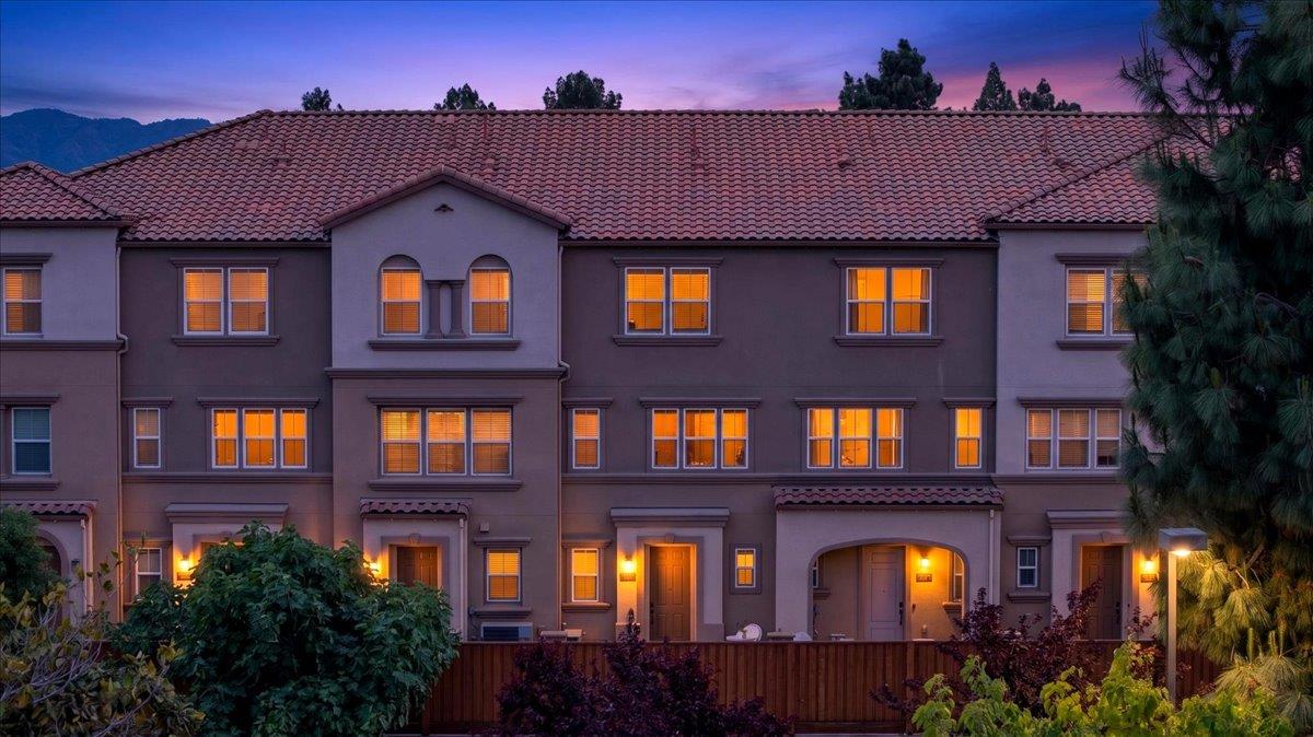 1340 Civic Center Drive 4