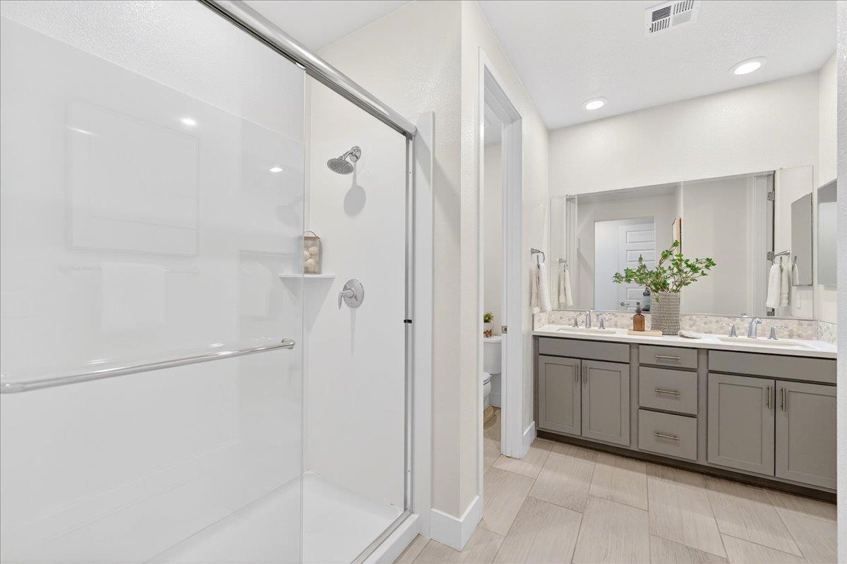 1340 Civic Center Drive 4