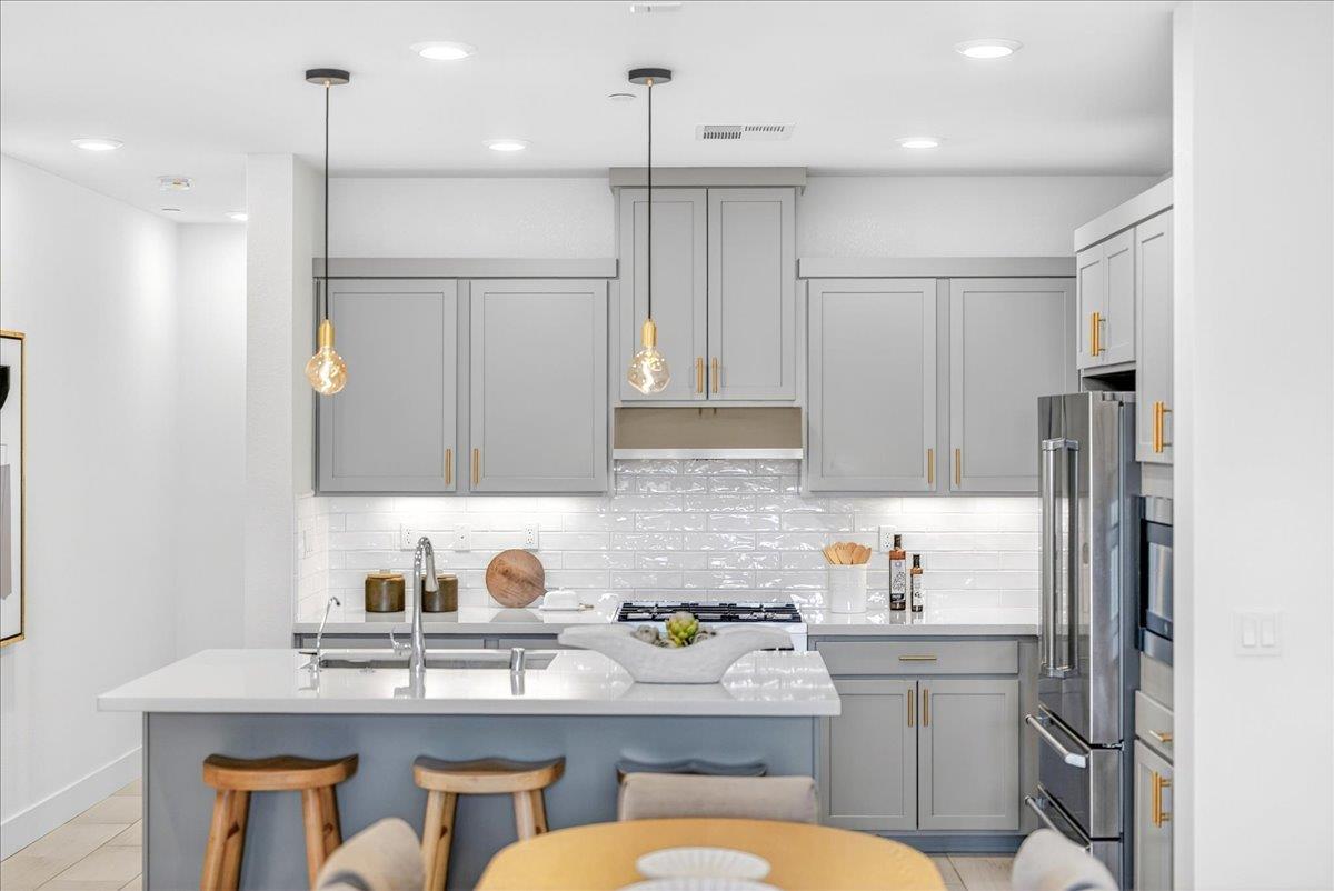 1340 Civic Center Drive 4