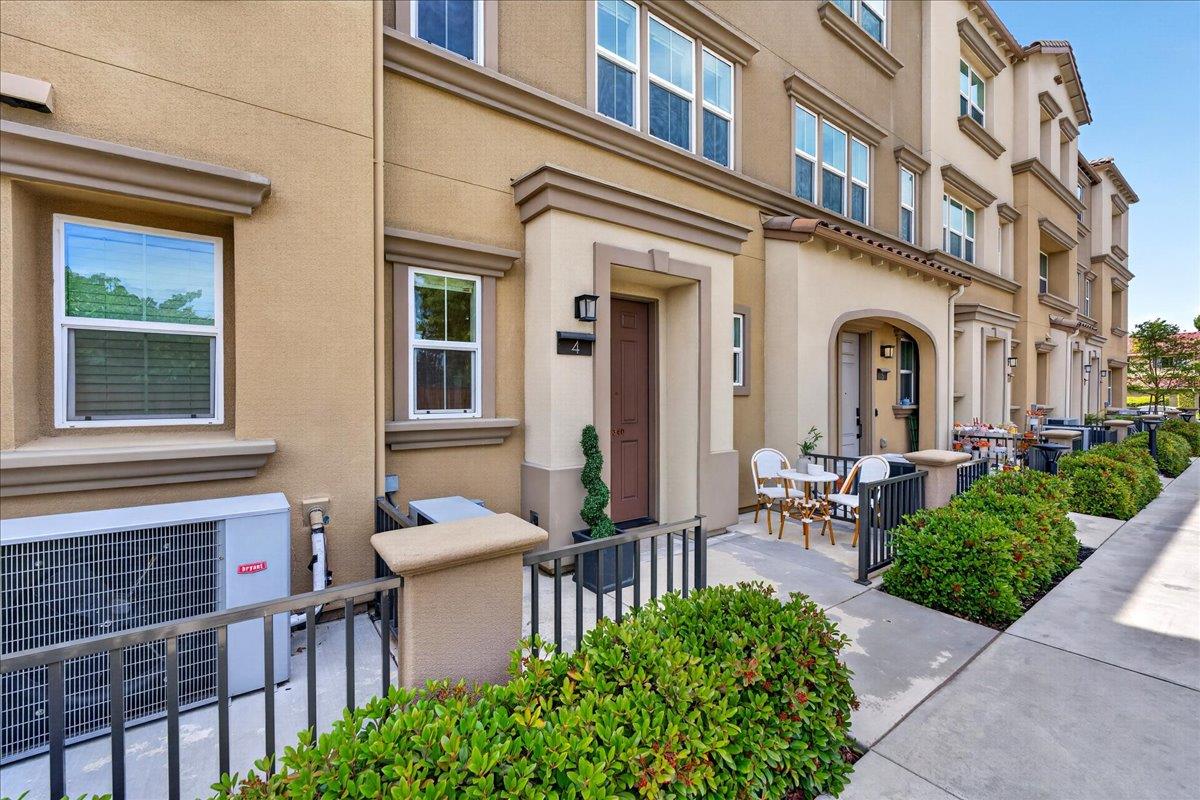 1340 Civic Center Drive 4