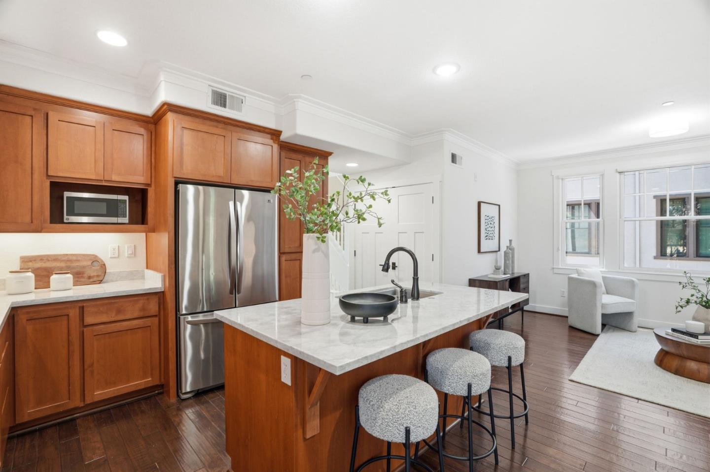 7201 Mockingbird PL