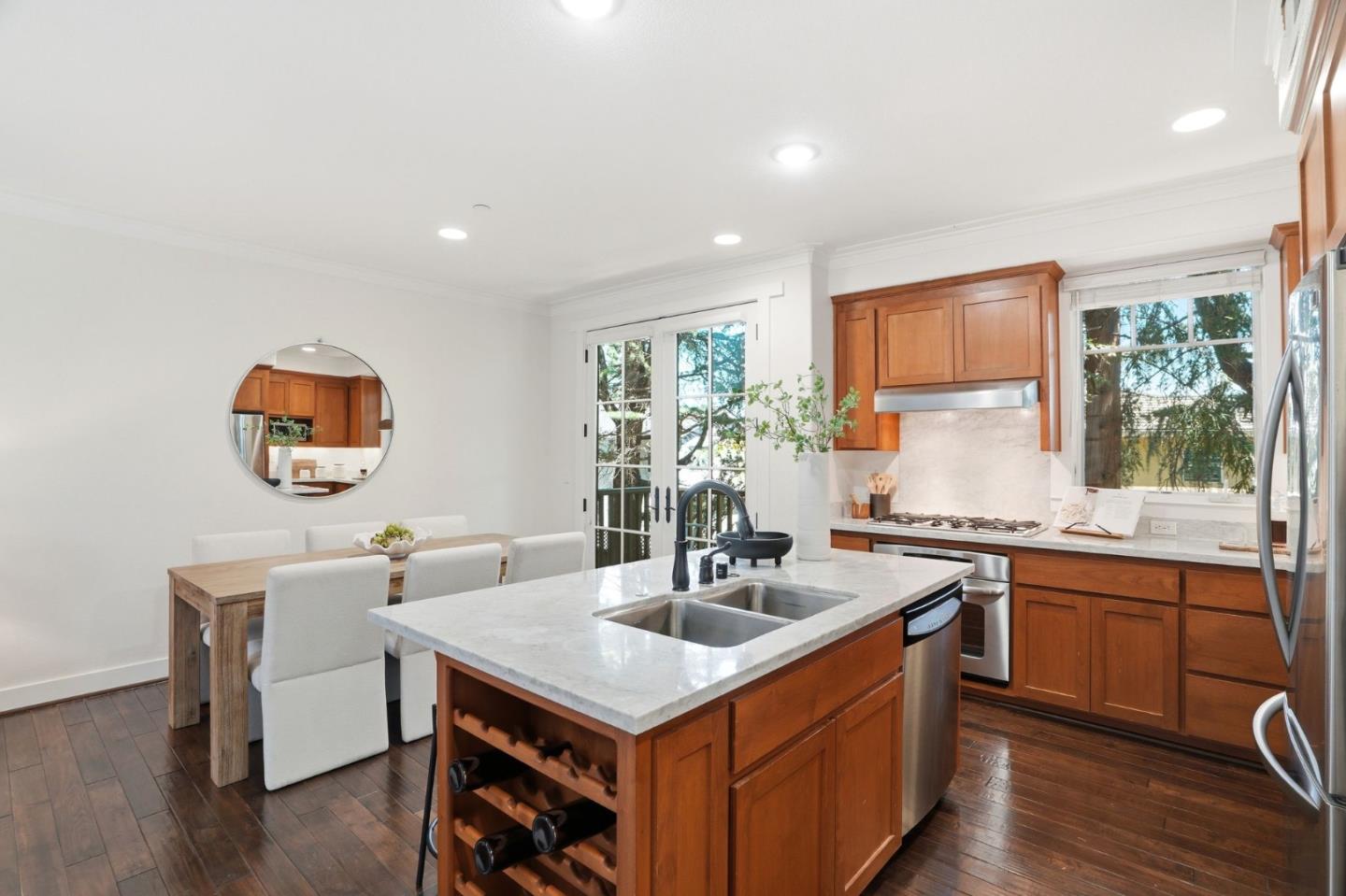 7201 Mockingbird PL