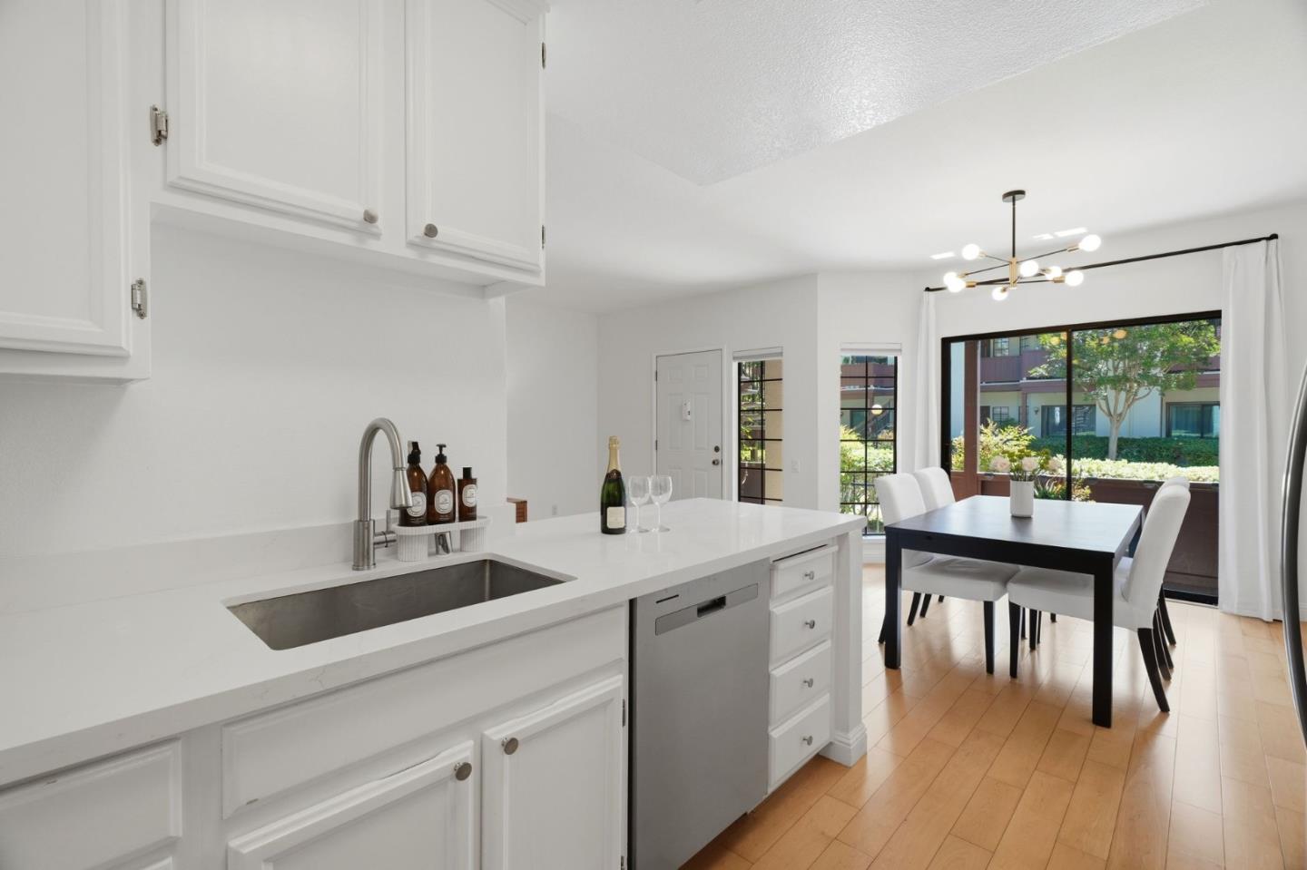 473 Costa Mesa TER C