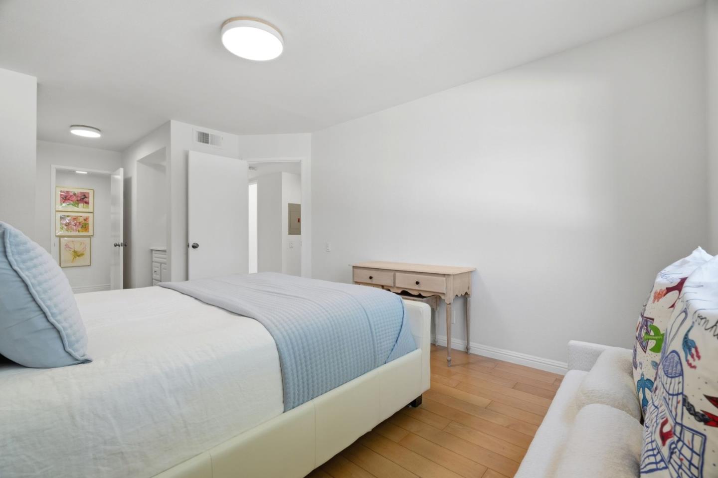 473 Costa Mesa TER C