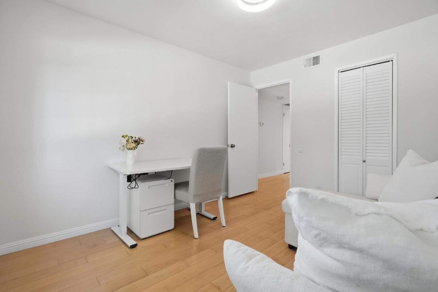 473 Costa Mesa TER C