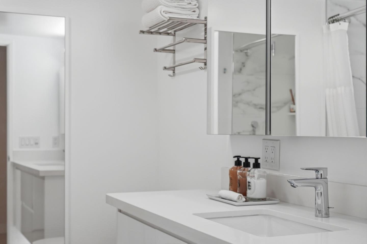 473 Costa Mesa TER C