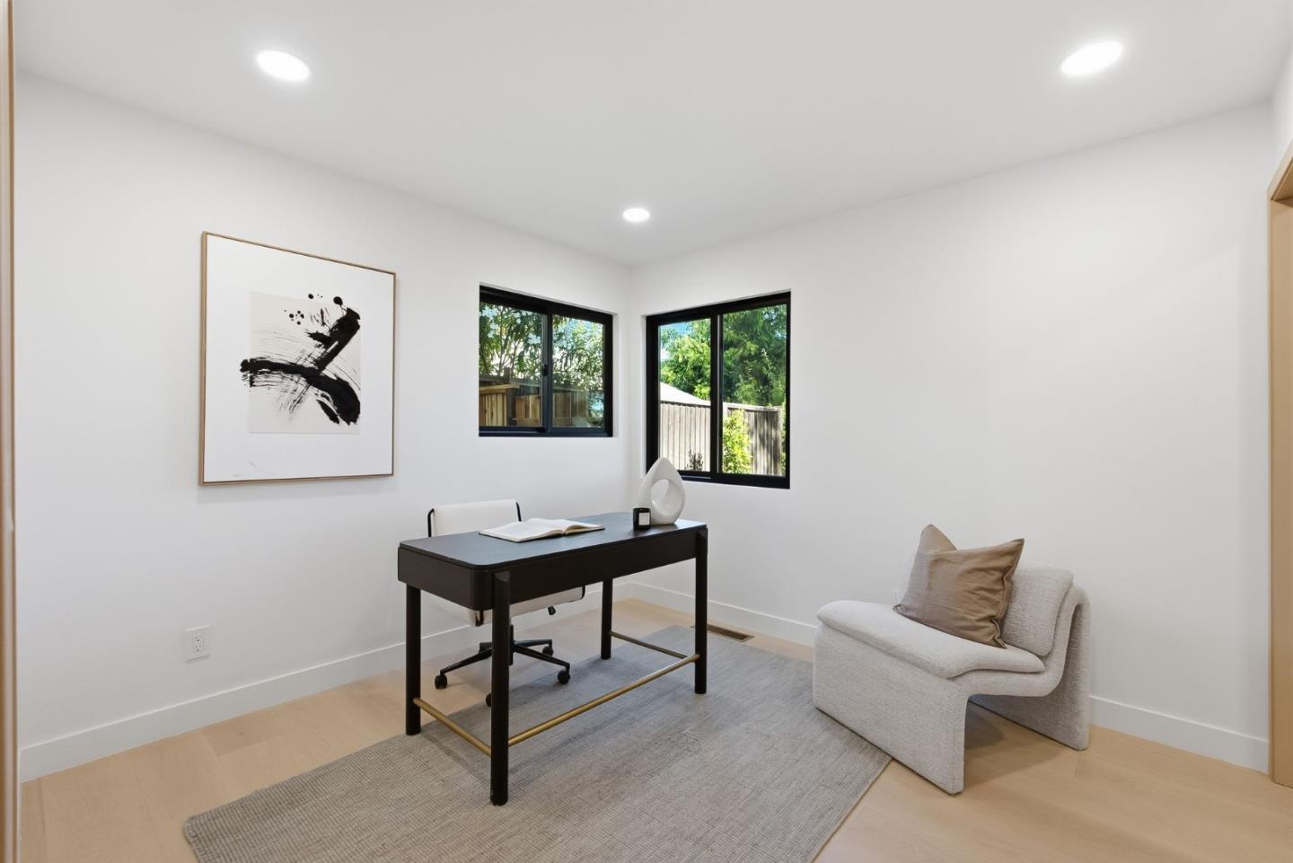 2422 Adonis WAY