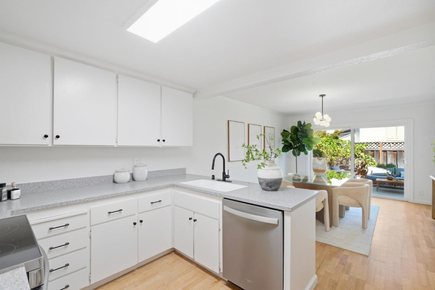 6640 Bunker Hill CT