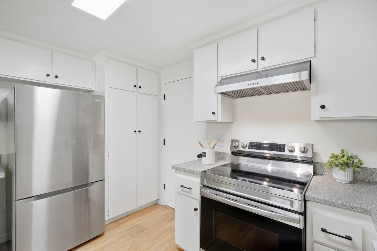 6640 Bunker Hill CT