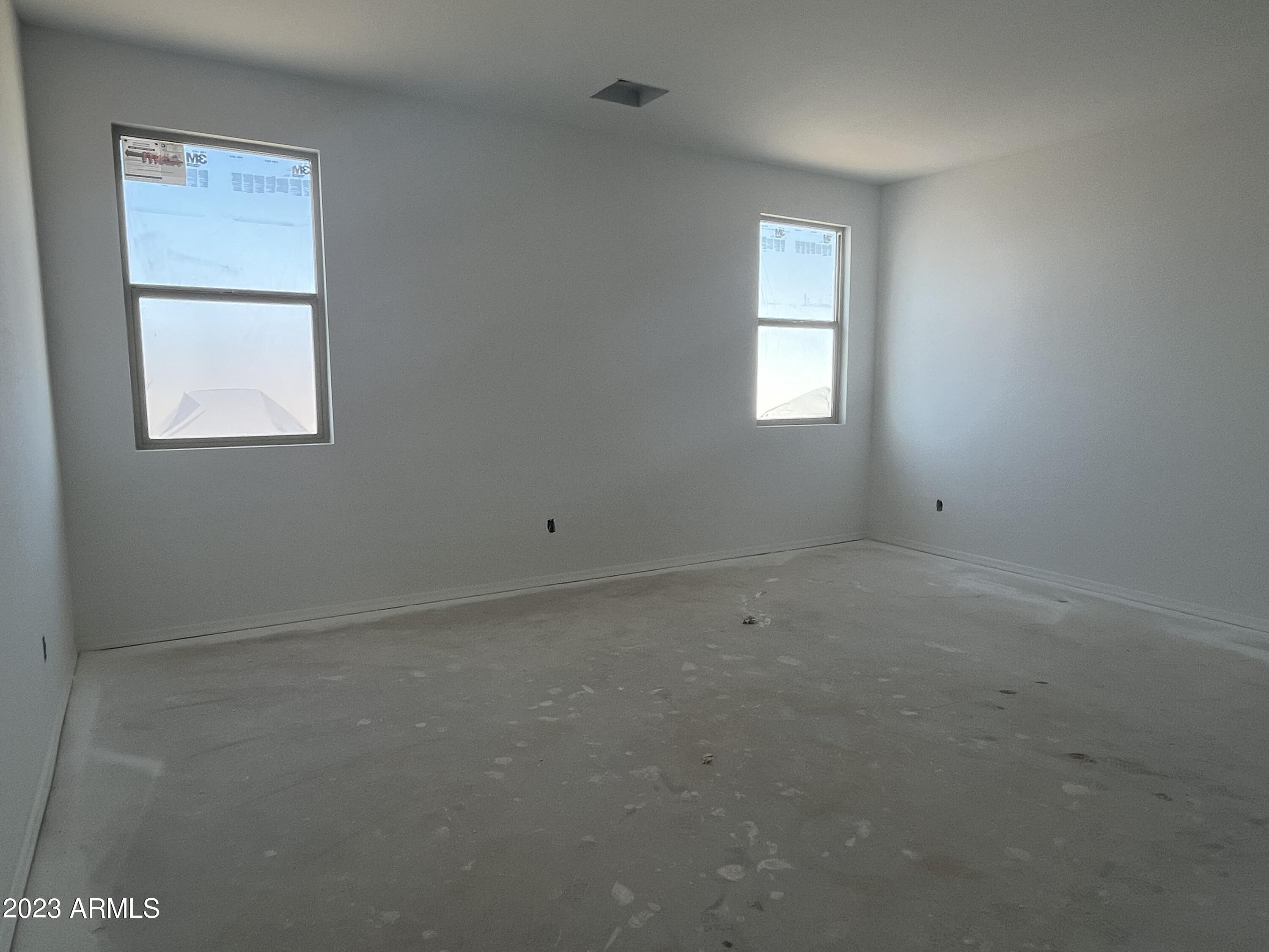 47566 W KENNER Drive