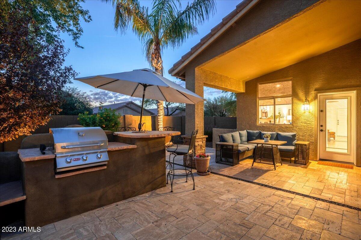 4053 W HACKAMORE Drive