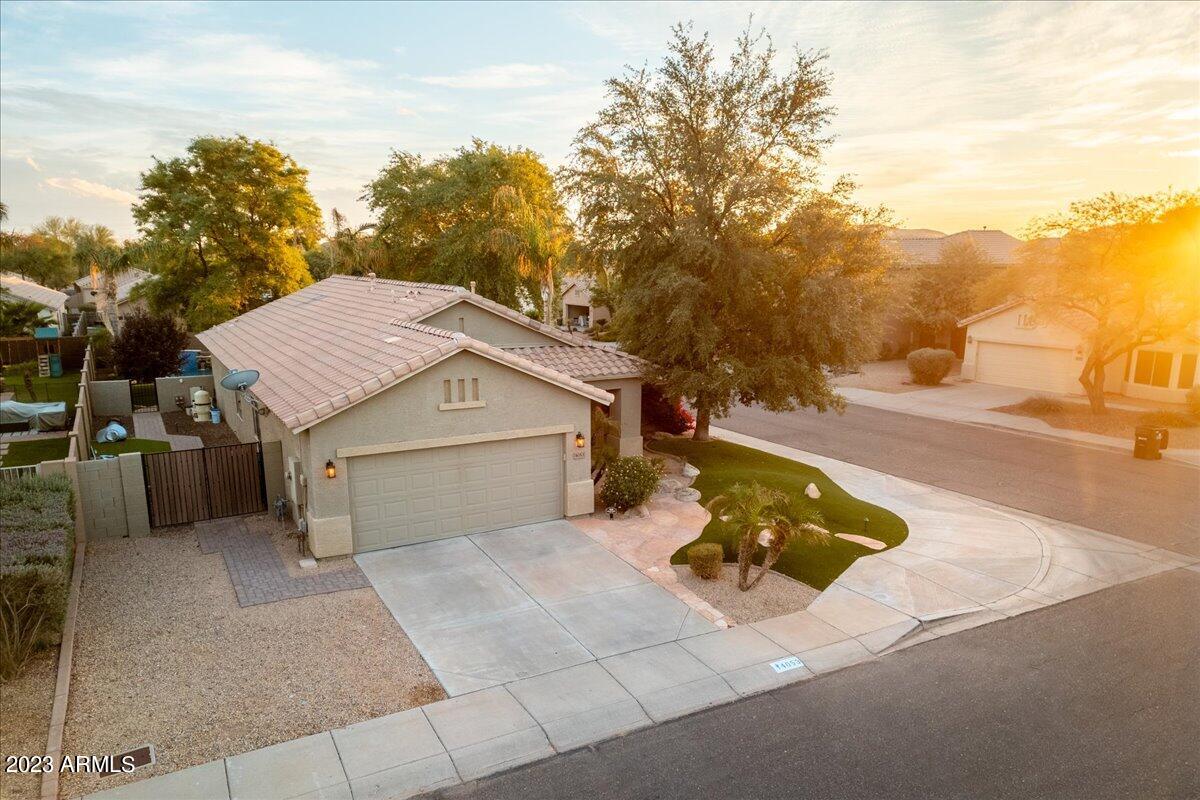 4053 W HACKAMORE Drive