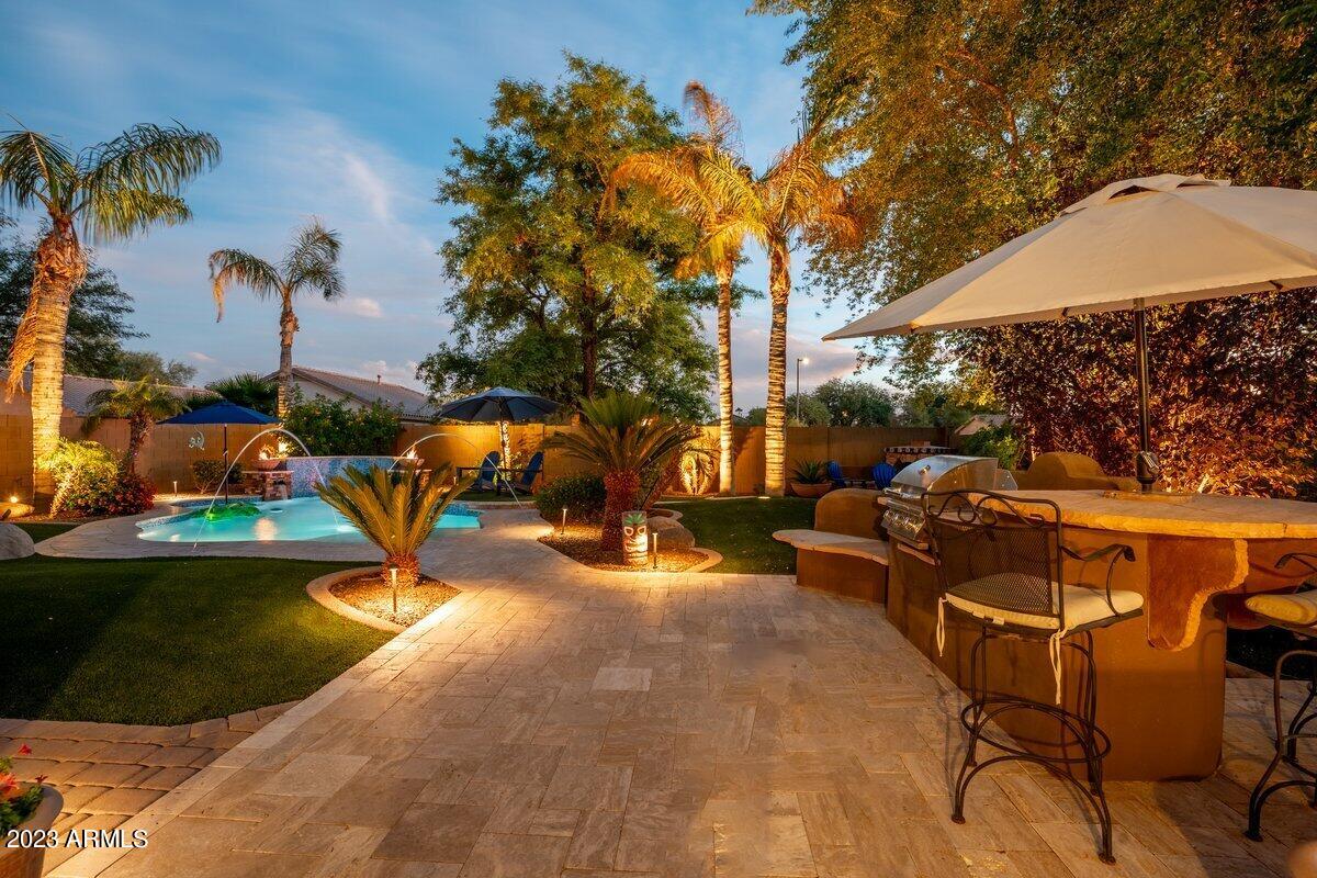 4053 W HACKAMORE Drive