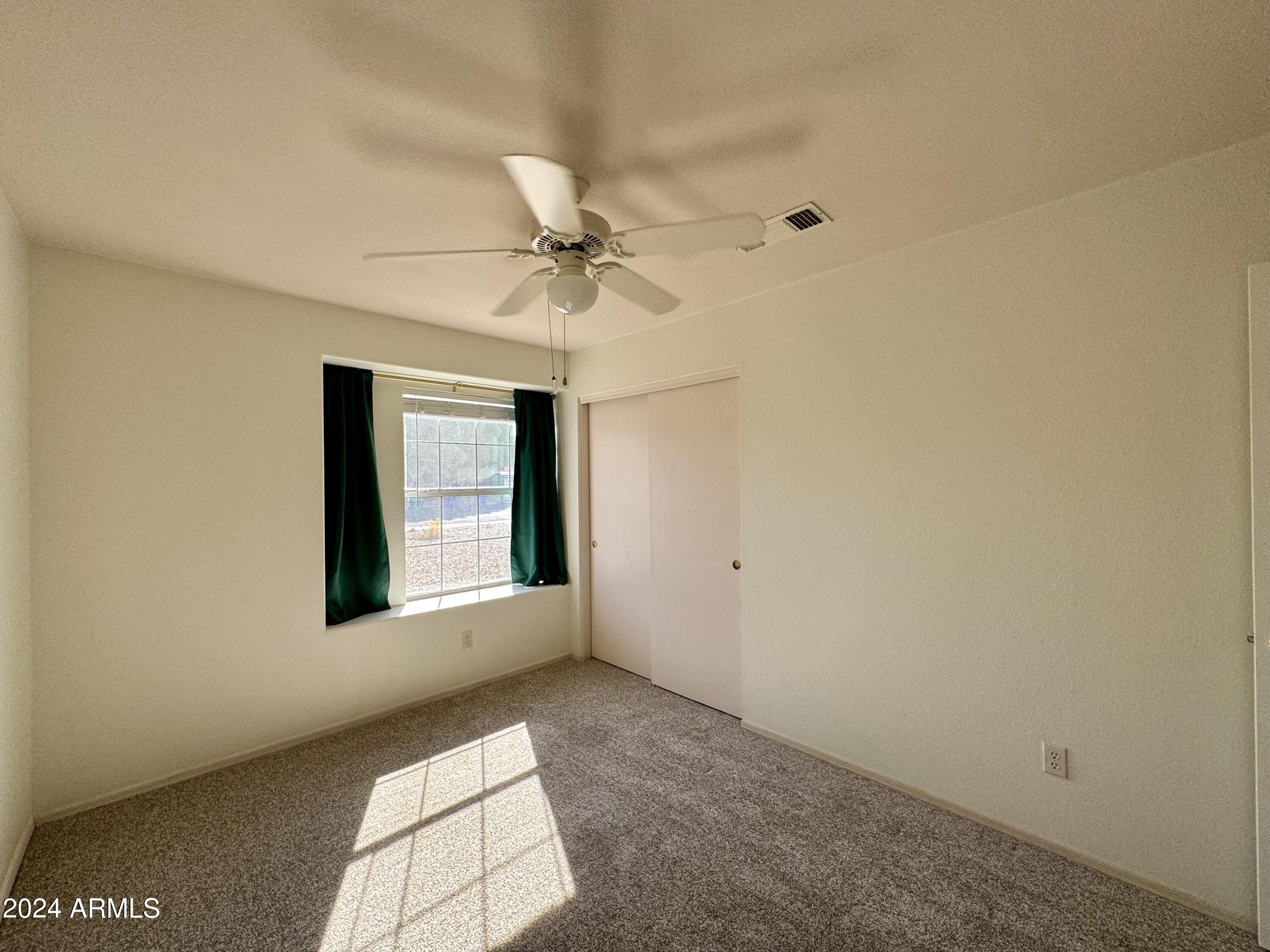 3228 N PINNULE
