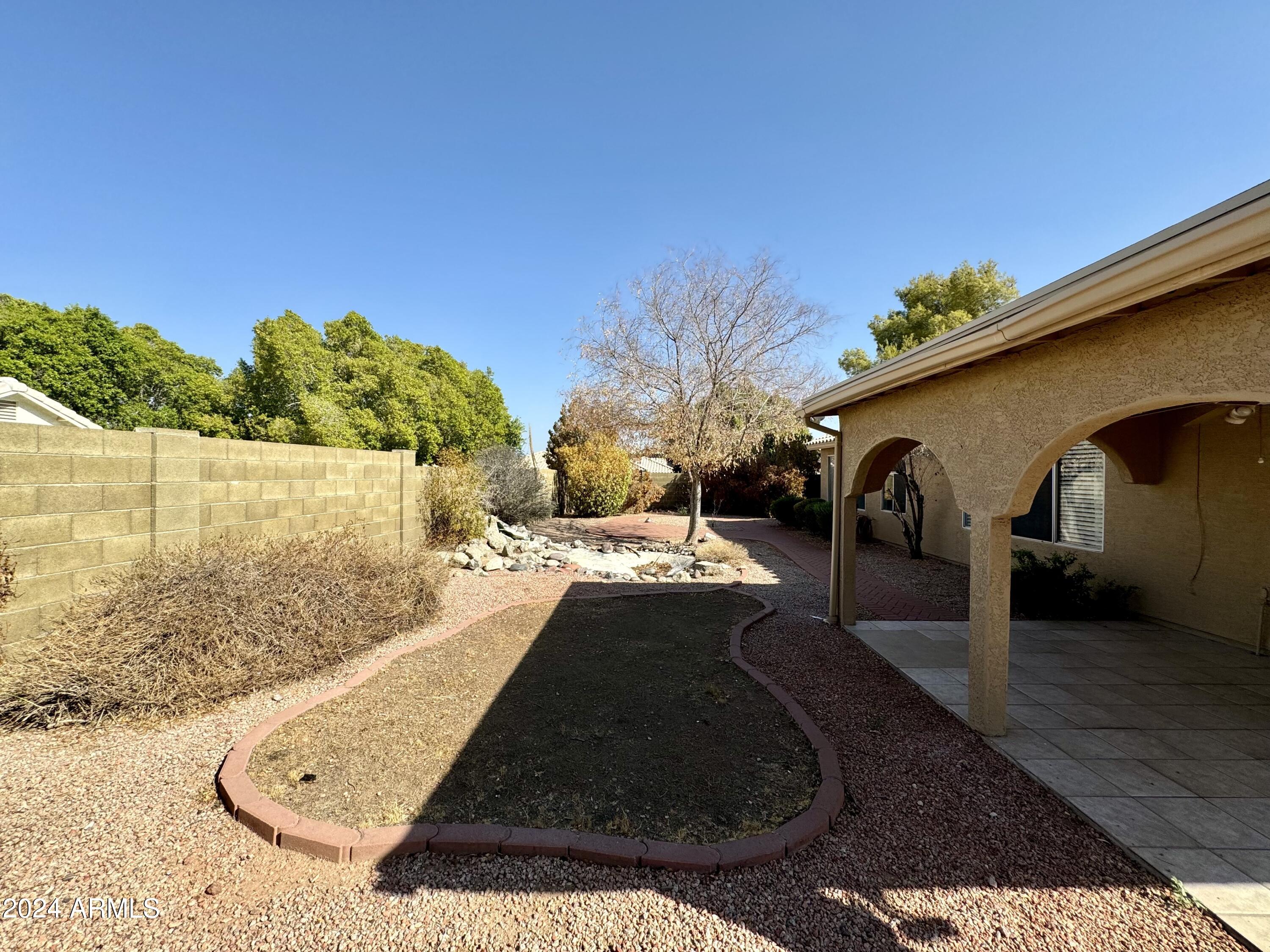 3228 N PINNULE
