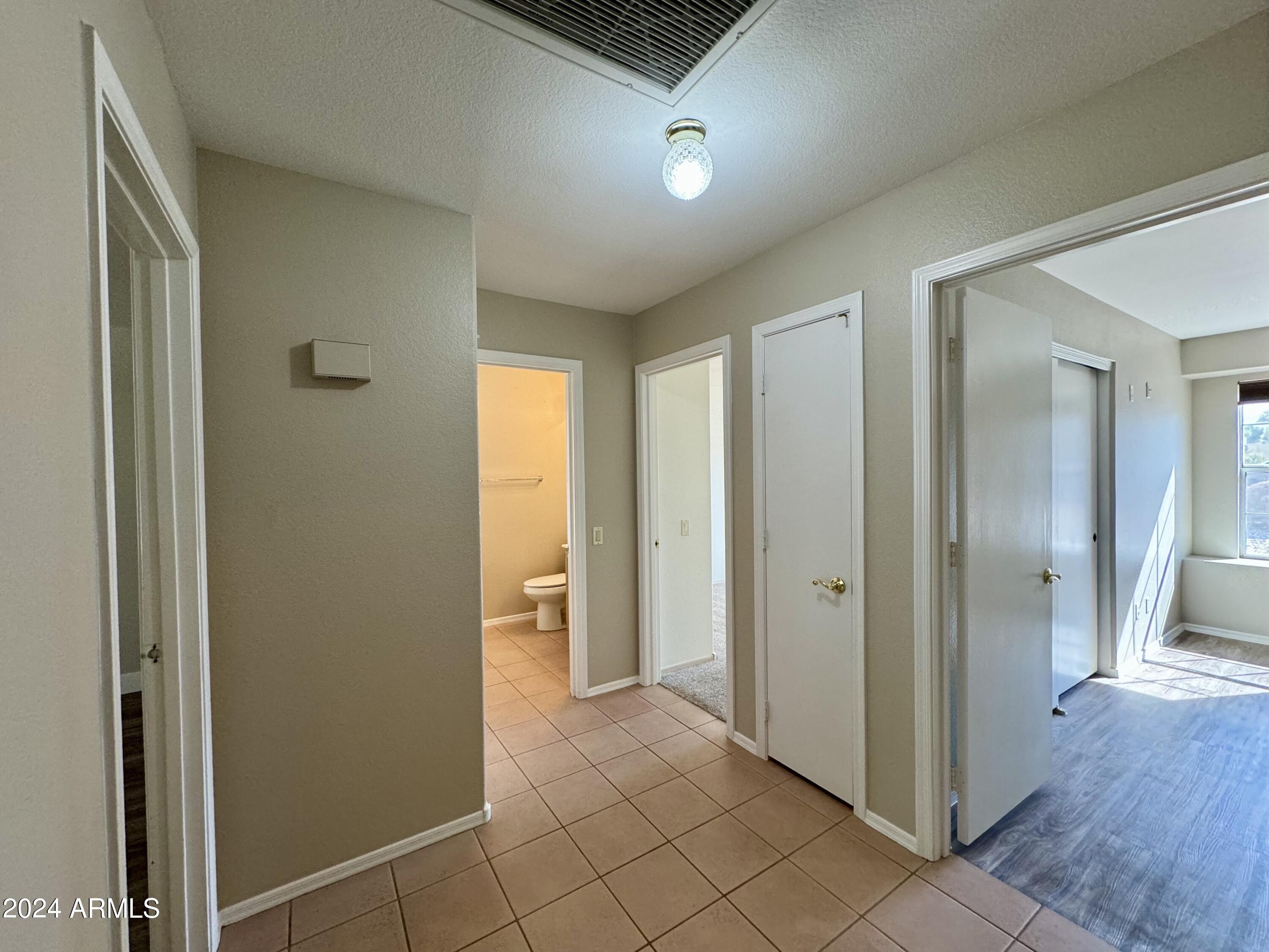 3228 N PINNULE