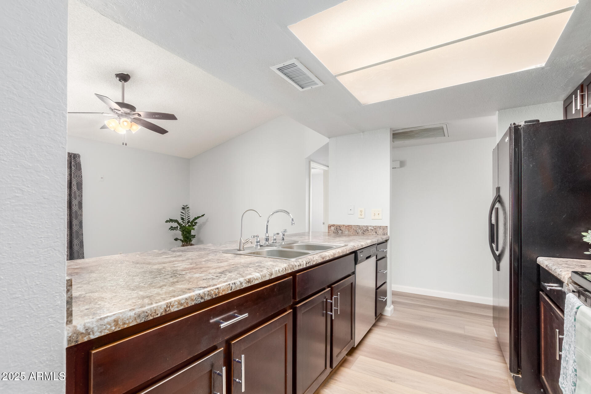 6413 W MONTE CRISTO Avenue