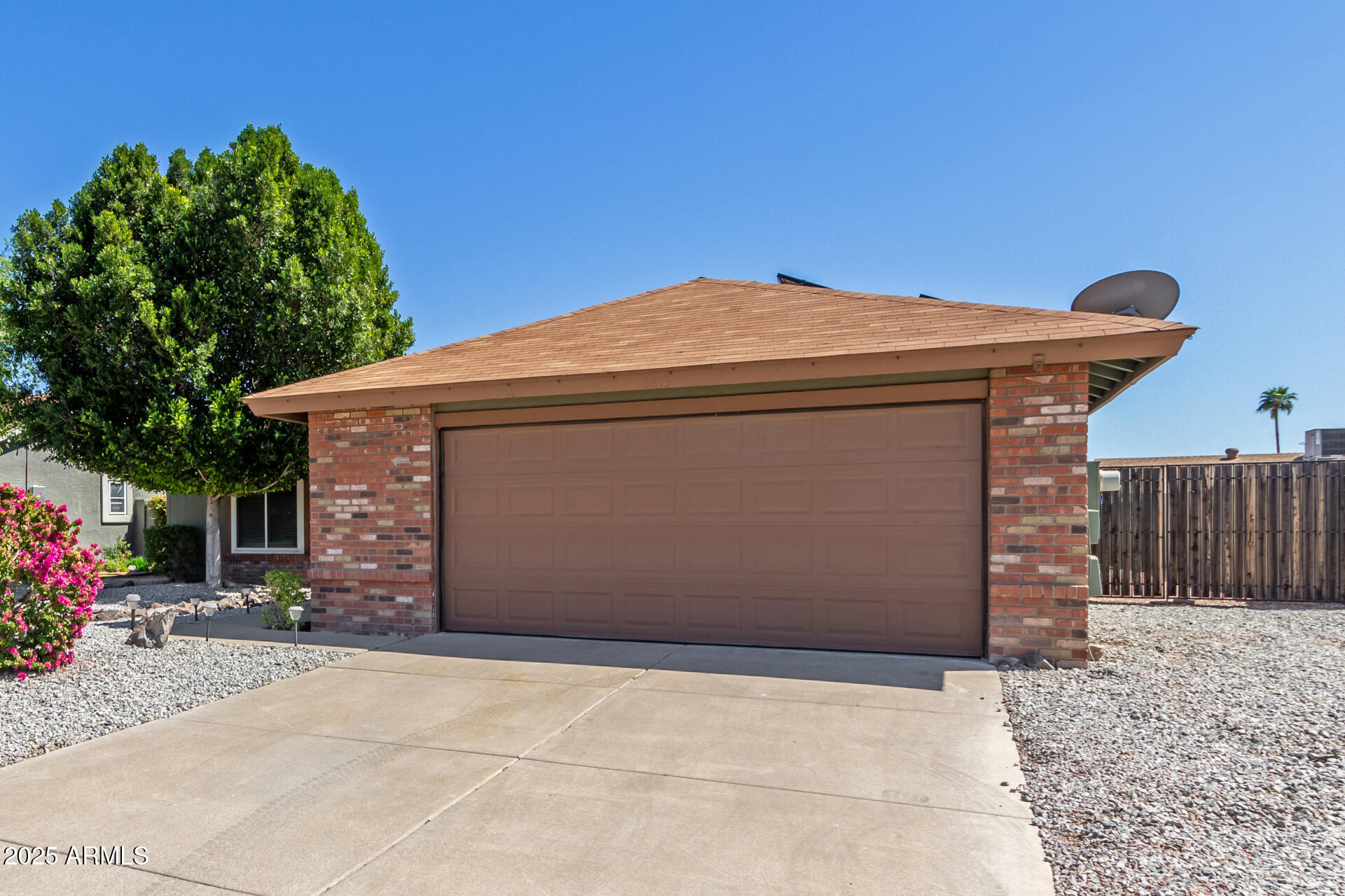 6413 W MONTE CRISTO Avenue