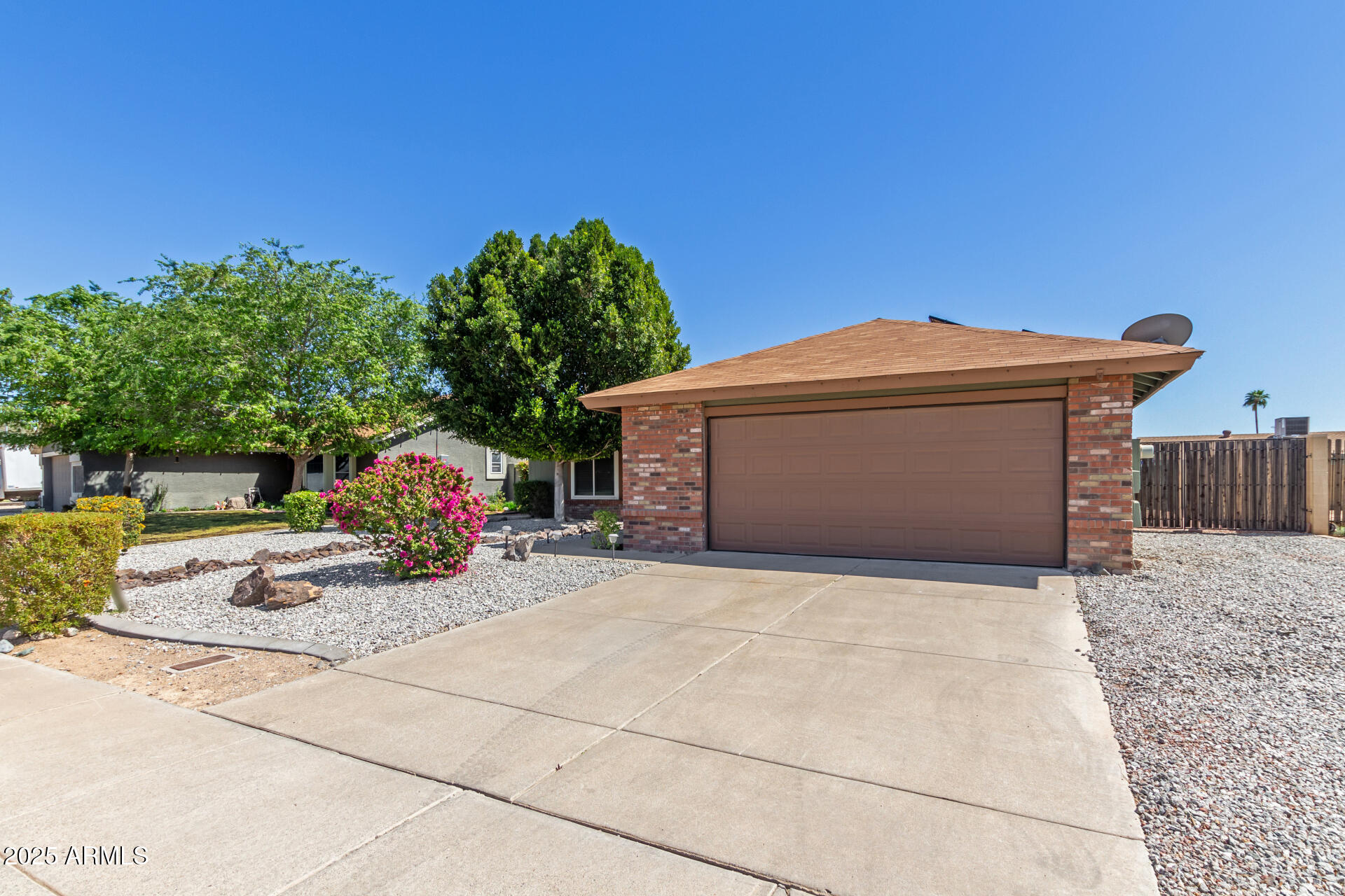 6413 W MONTE CRISTO Avenue