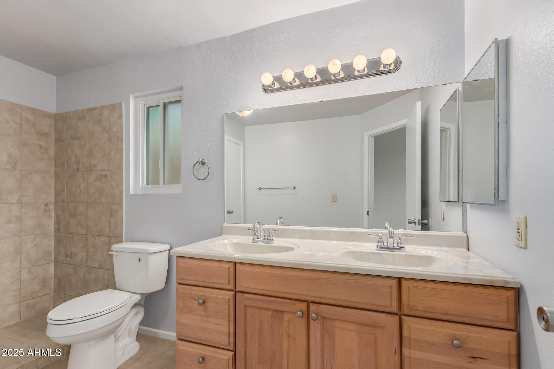 6413 W MONTE CRISTO Avenue