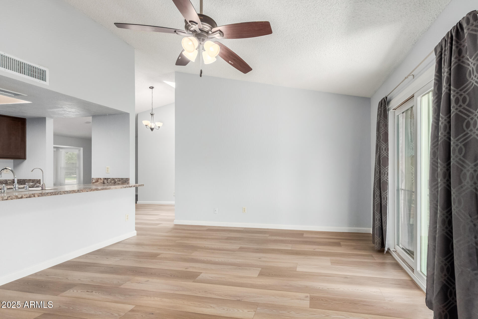 6413 W MONTE CRISTO Avenue