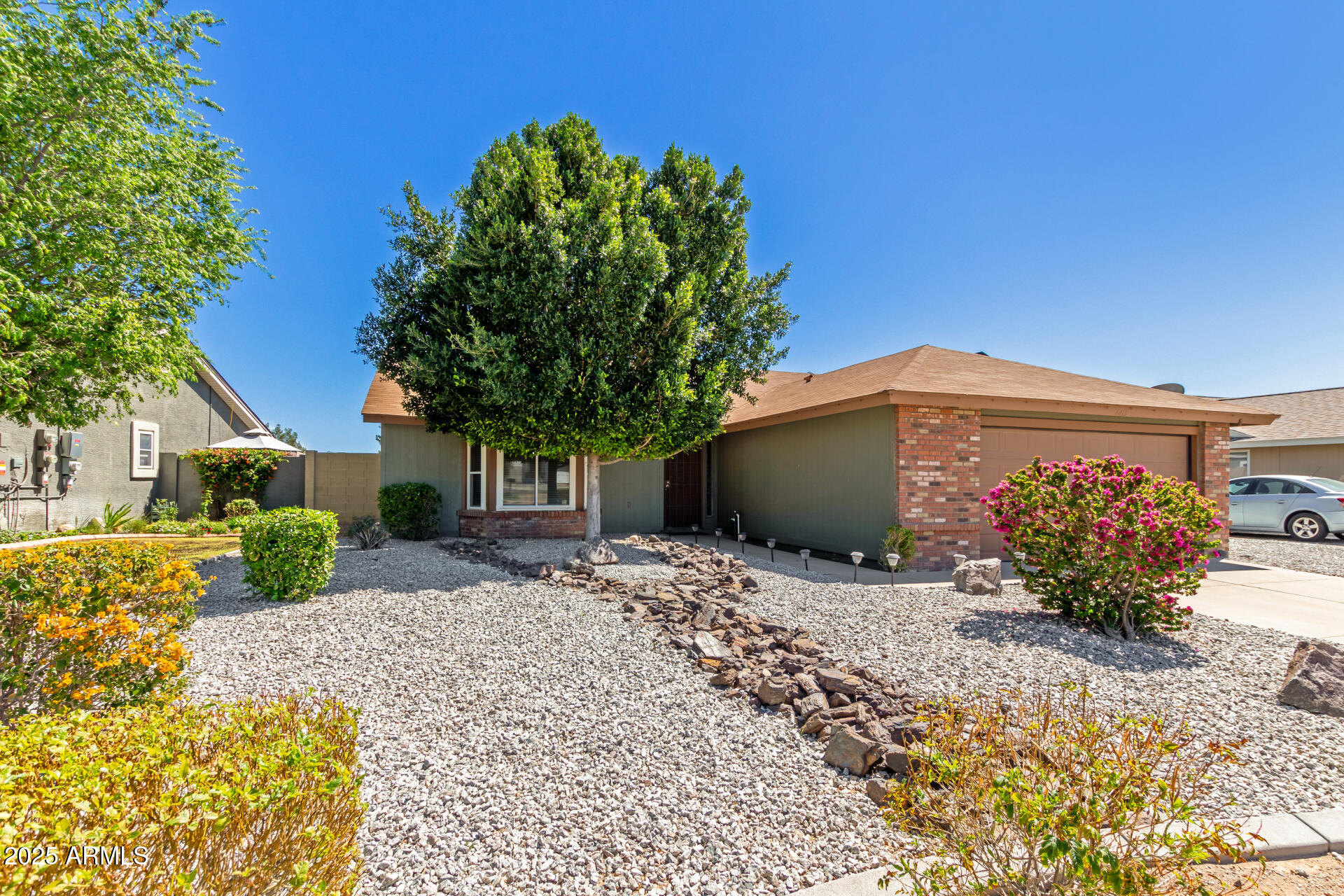 6413 W MONTE CRISTO Avenue