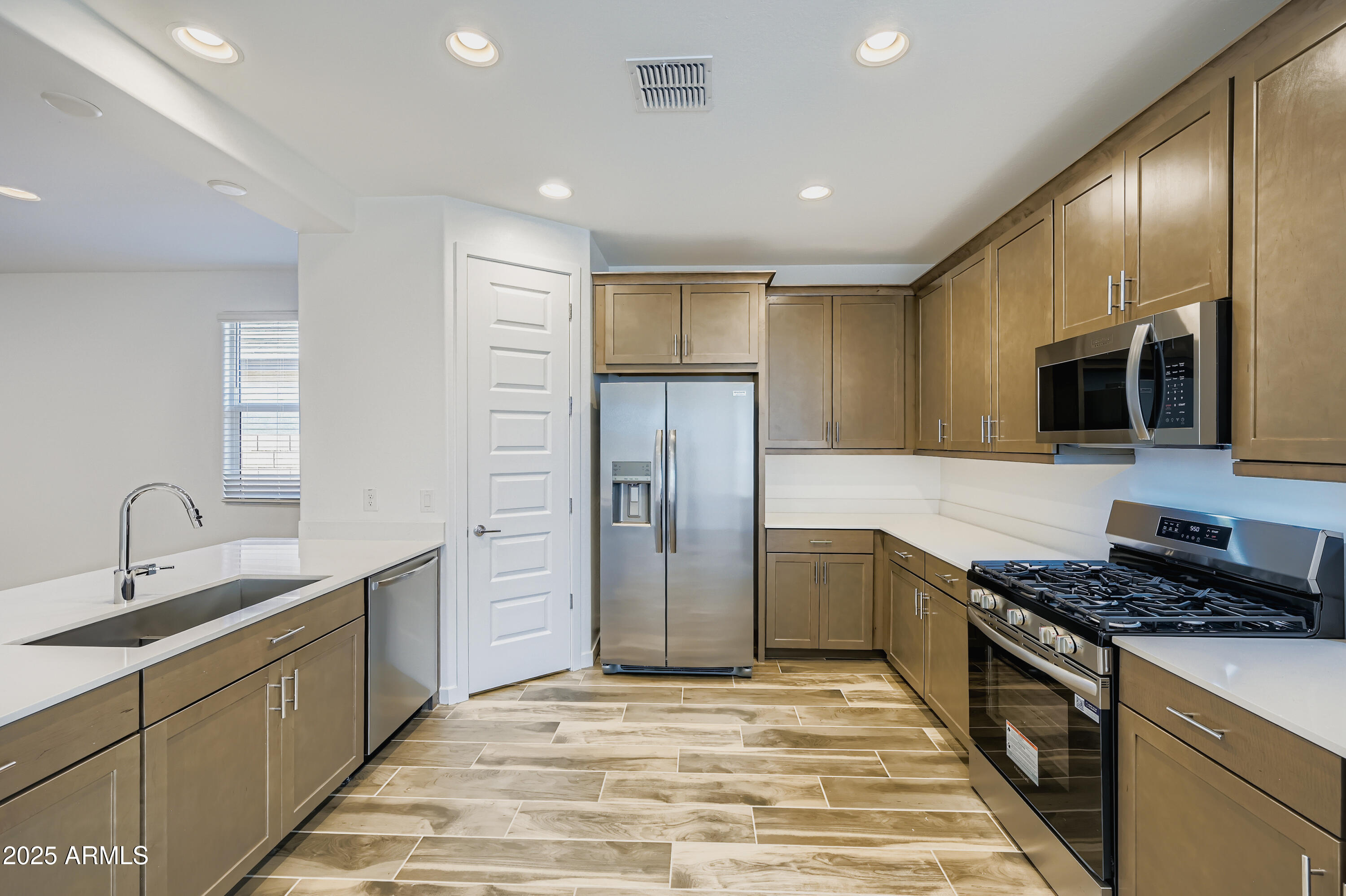 17365 W SMOKETREE Drive