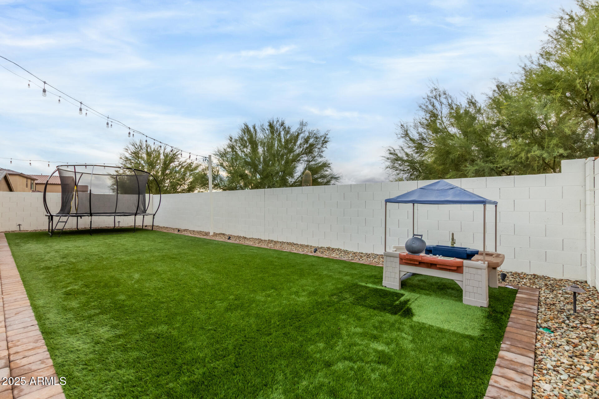 26026 N THORNHILL Drive