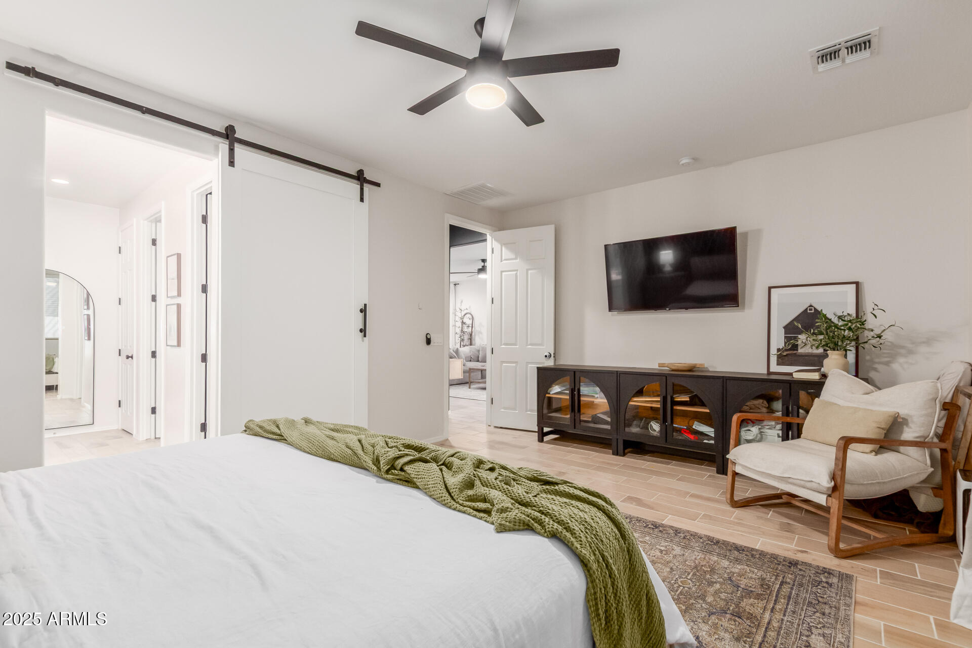 26026 N THORNHILL Drive