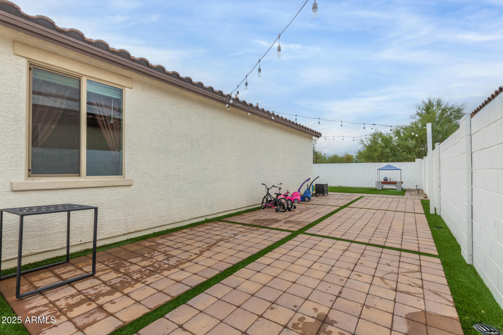 26026 N THORNHILL Drive