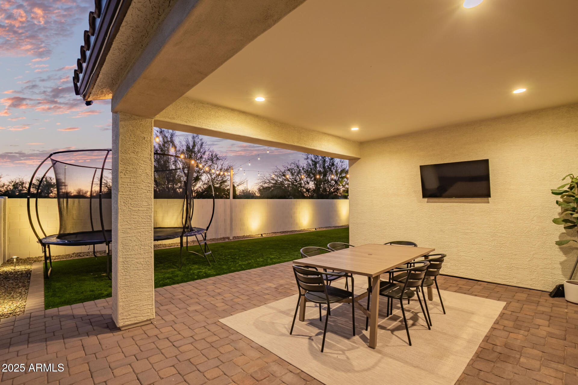 26026 N THORNHILL Drive