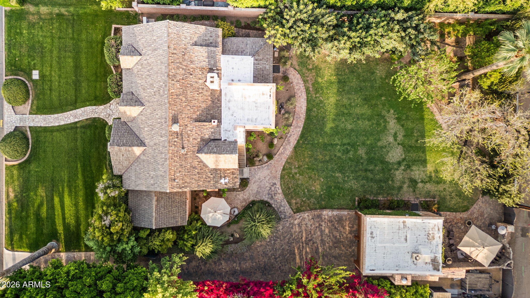 1015 W ENCANTO Boulevard