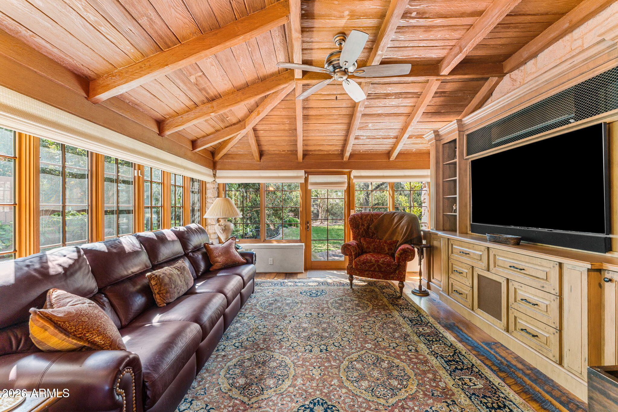 1015 W ENCANTO Boulevard