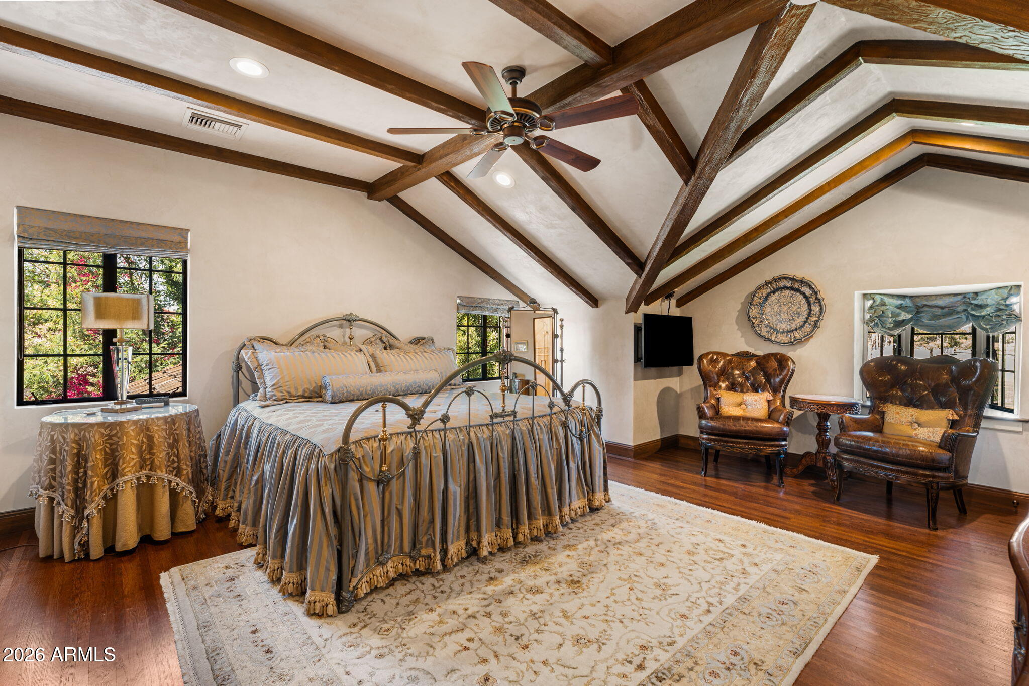 1015 W ENCANTO Boulevard