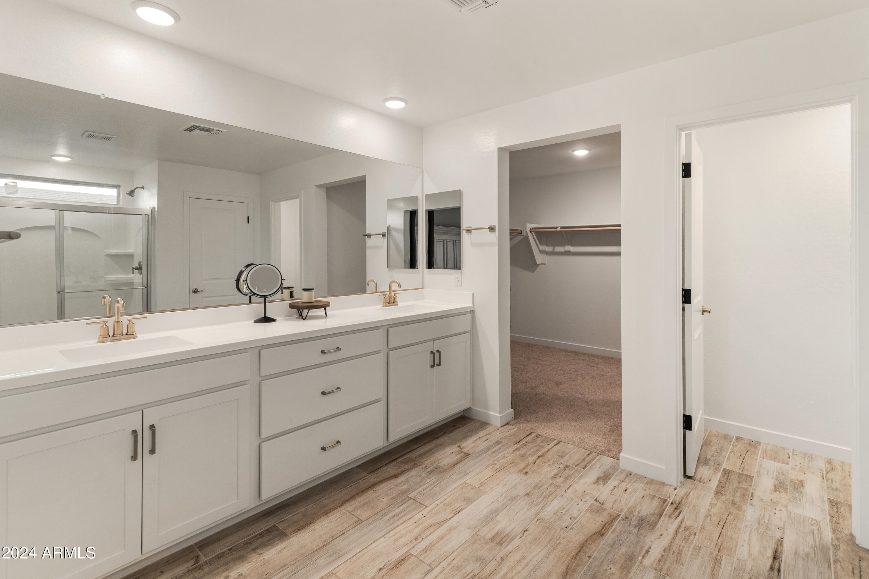 16848 W ALICE Avenue