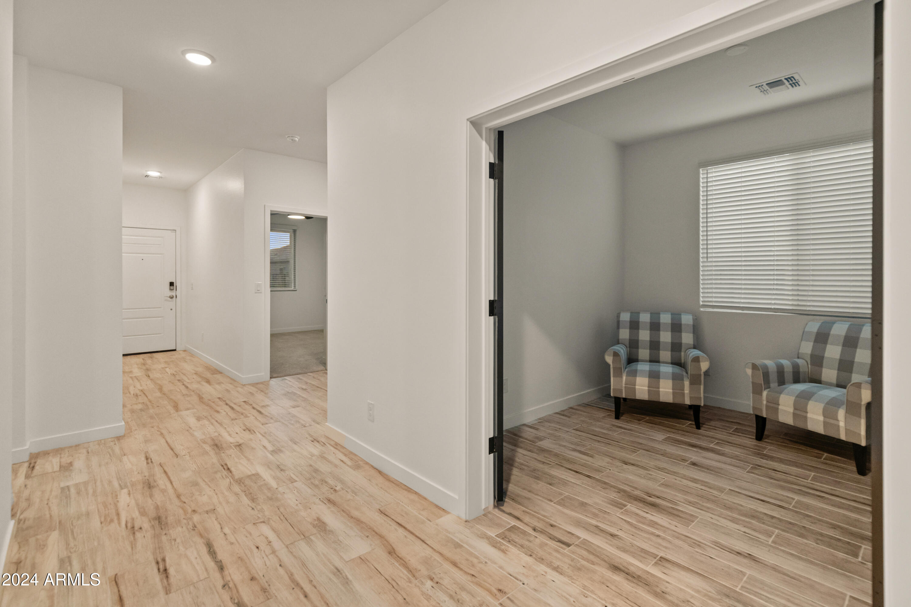 16848 W ALICE Avenue