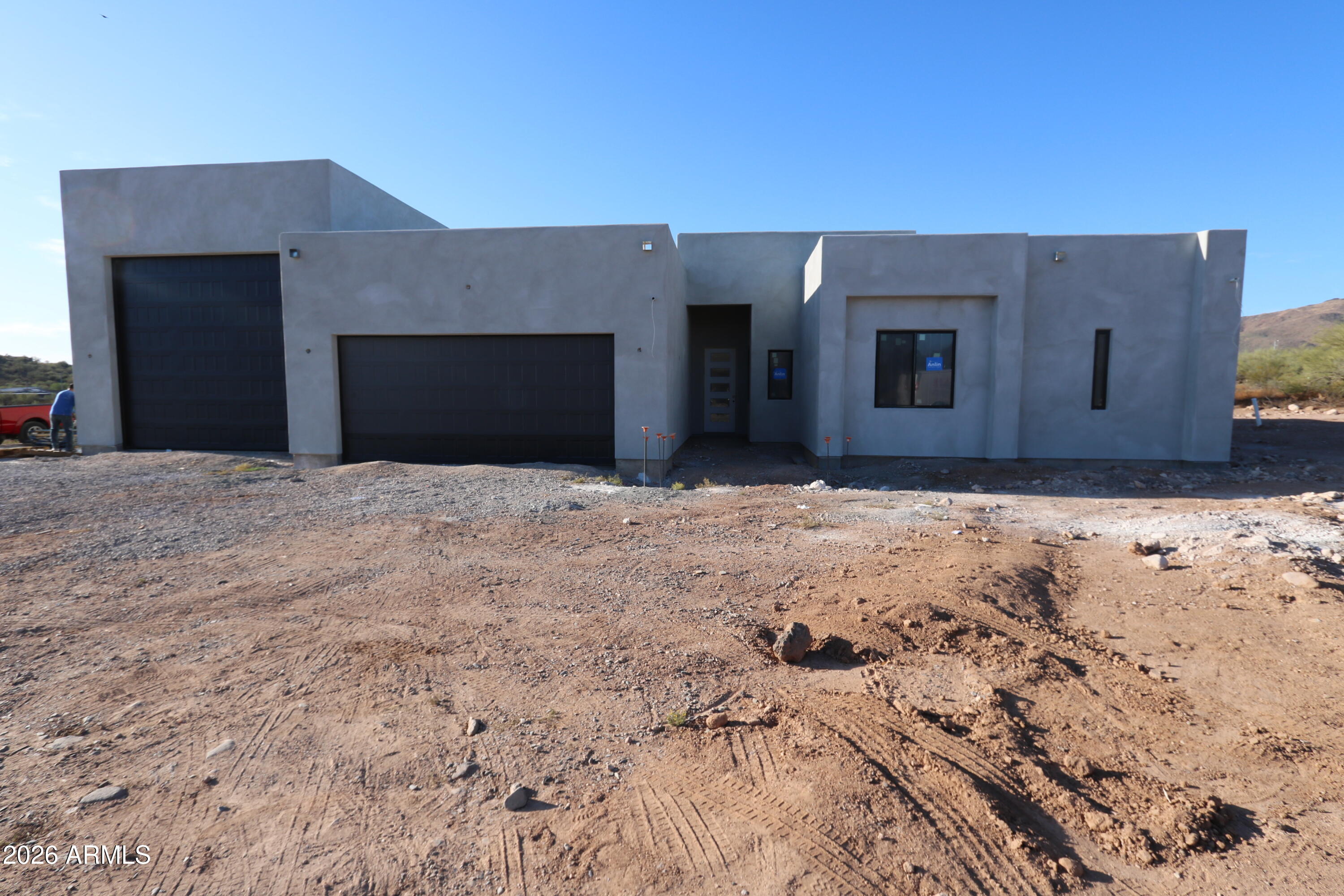 462 W ROUGH RIDER Road