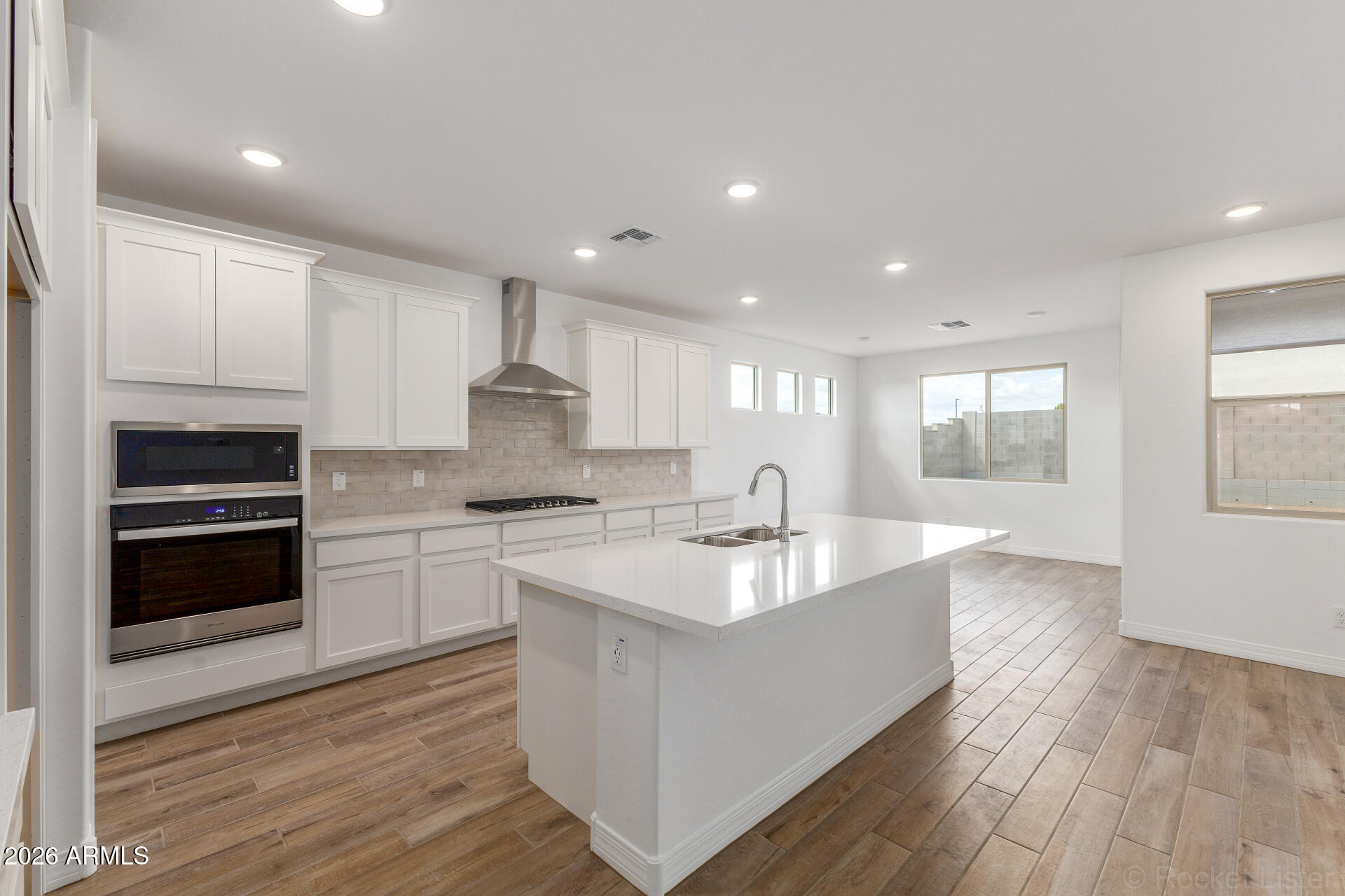 17458 W SAGUARO VISTA Drive