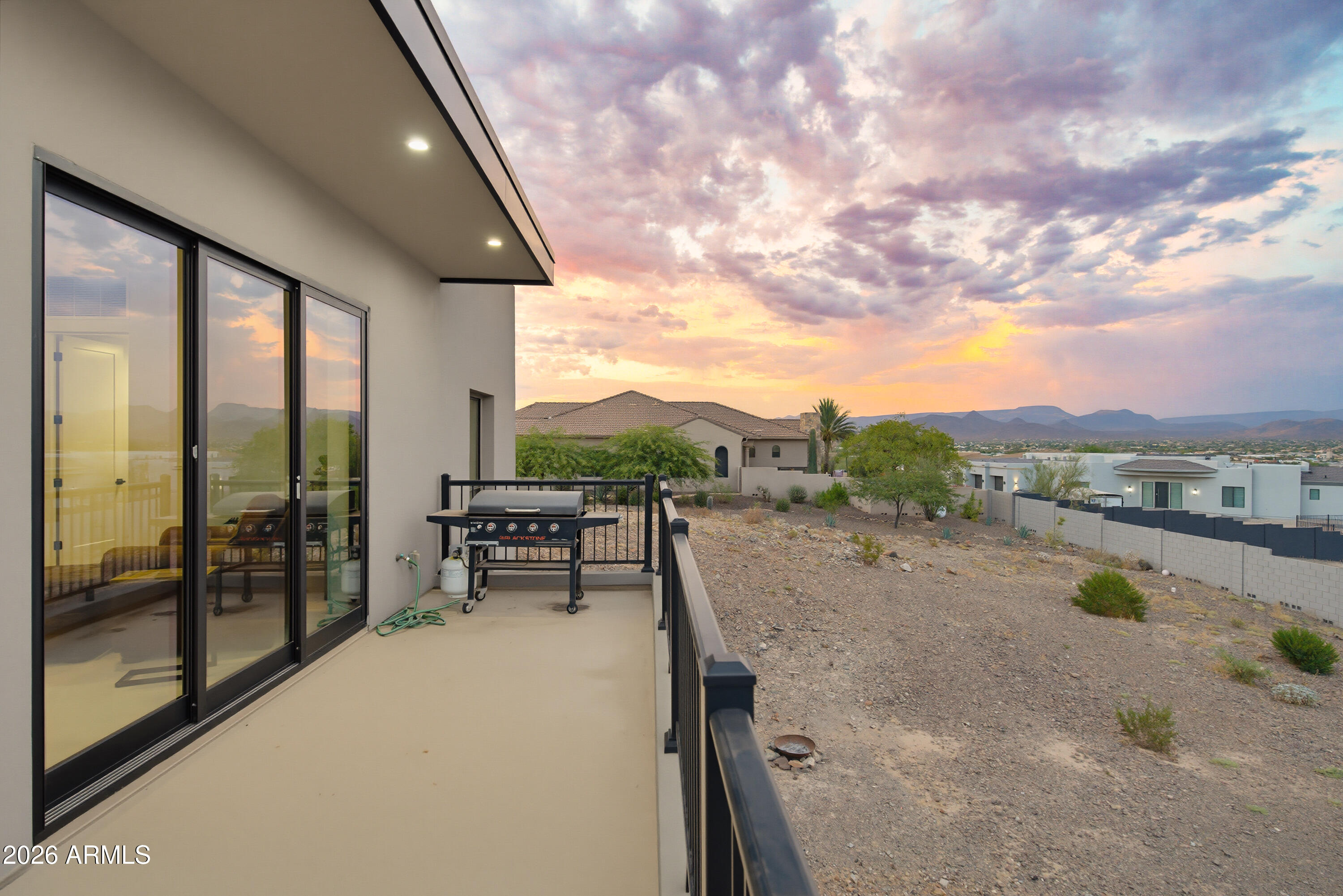 235 W ROCK VIEW Road