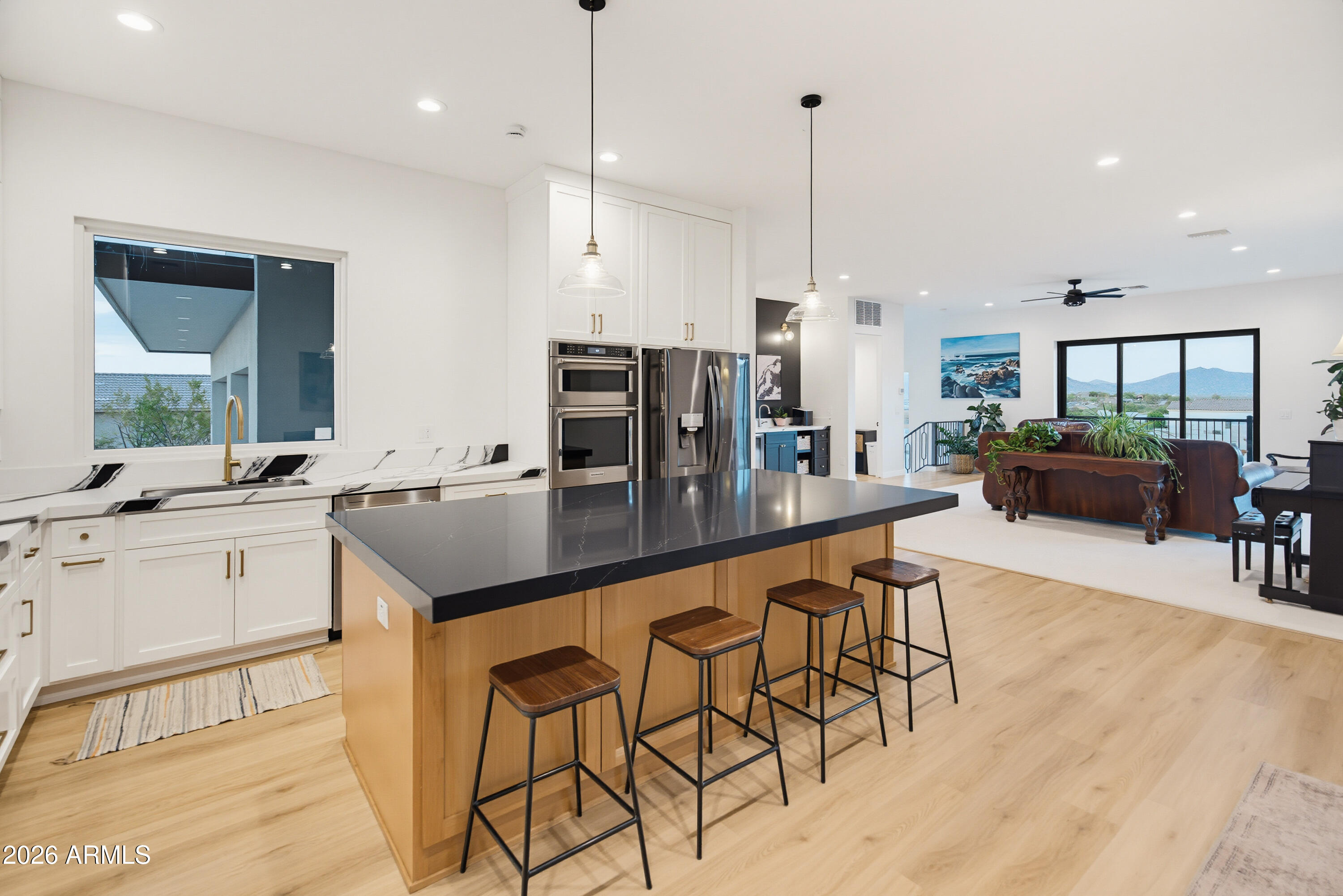 235 W ROCK VIEW Road