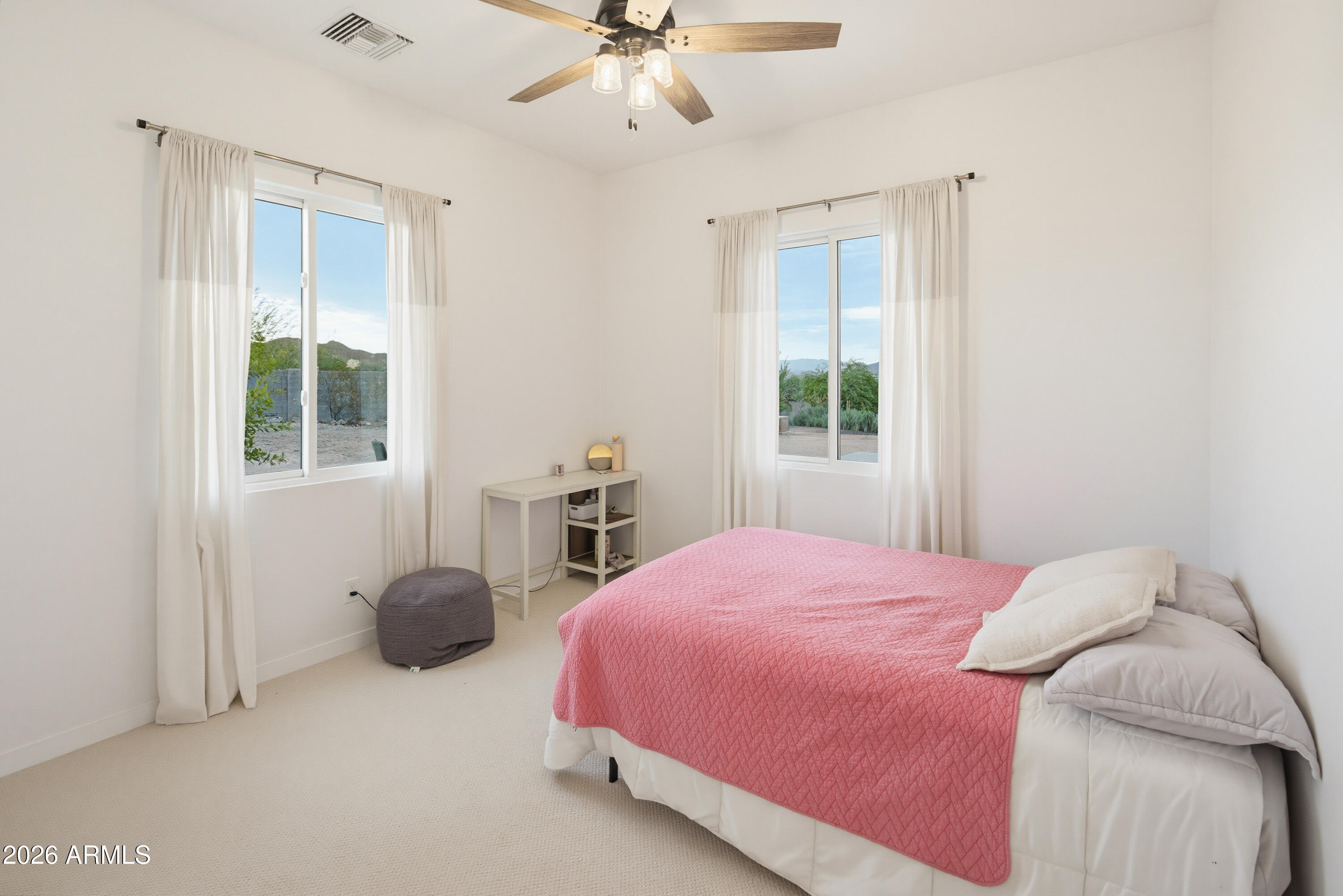 235 W ROCK VIEW Road