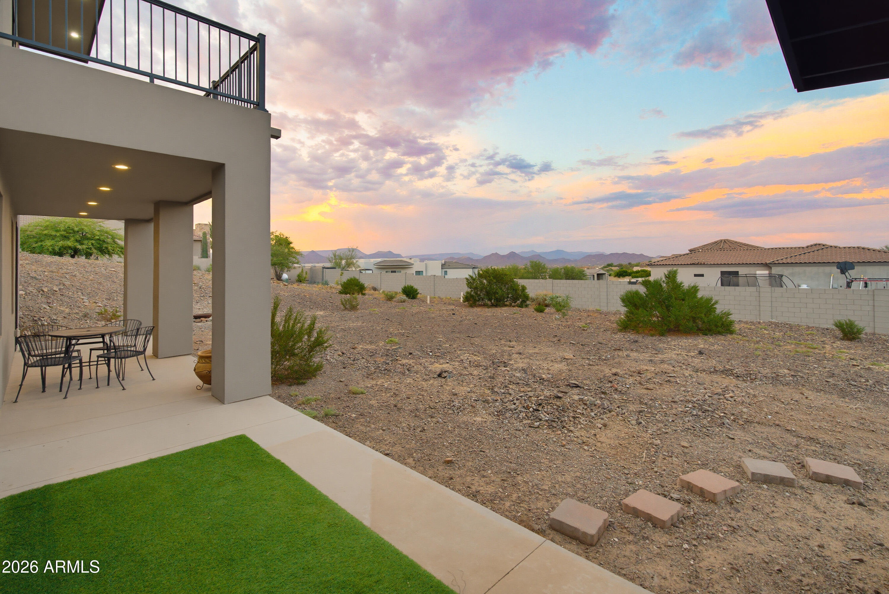 235 W ROCK VIEW Road