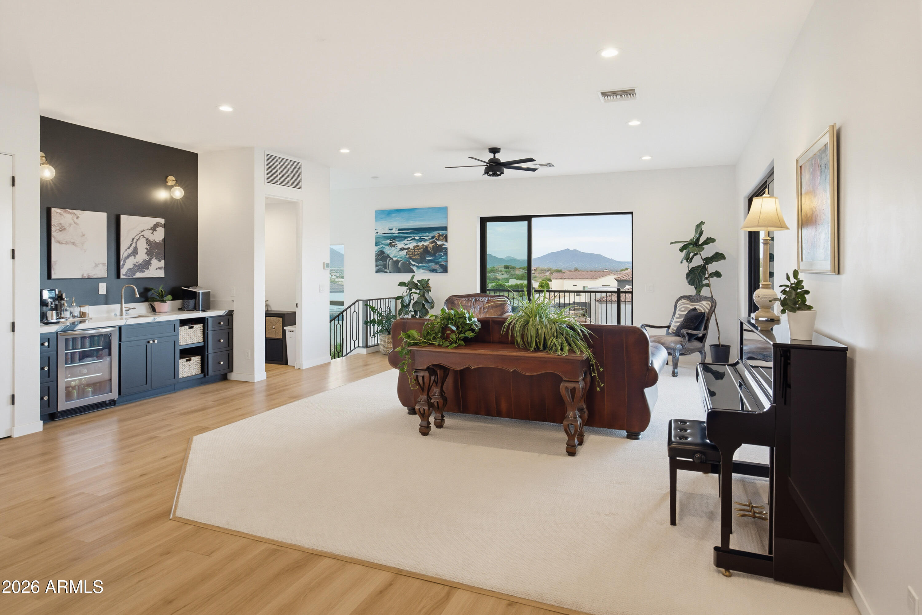 235 W ROCK VIEW Road