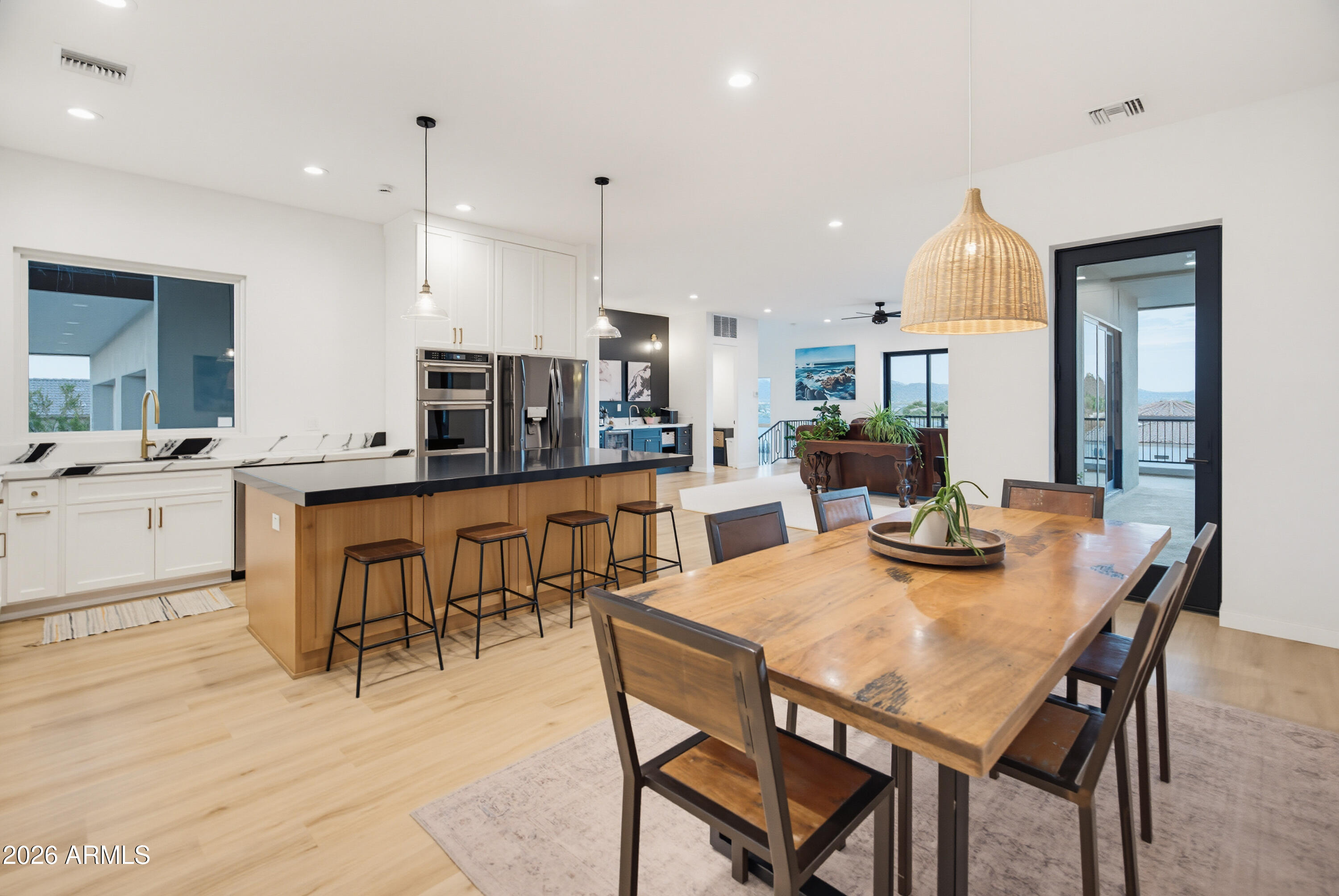 235 W ROCK VIEW Road