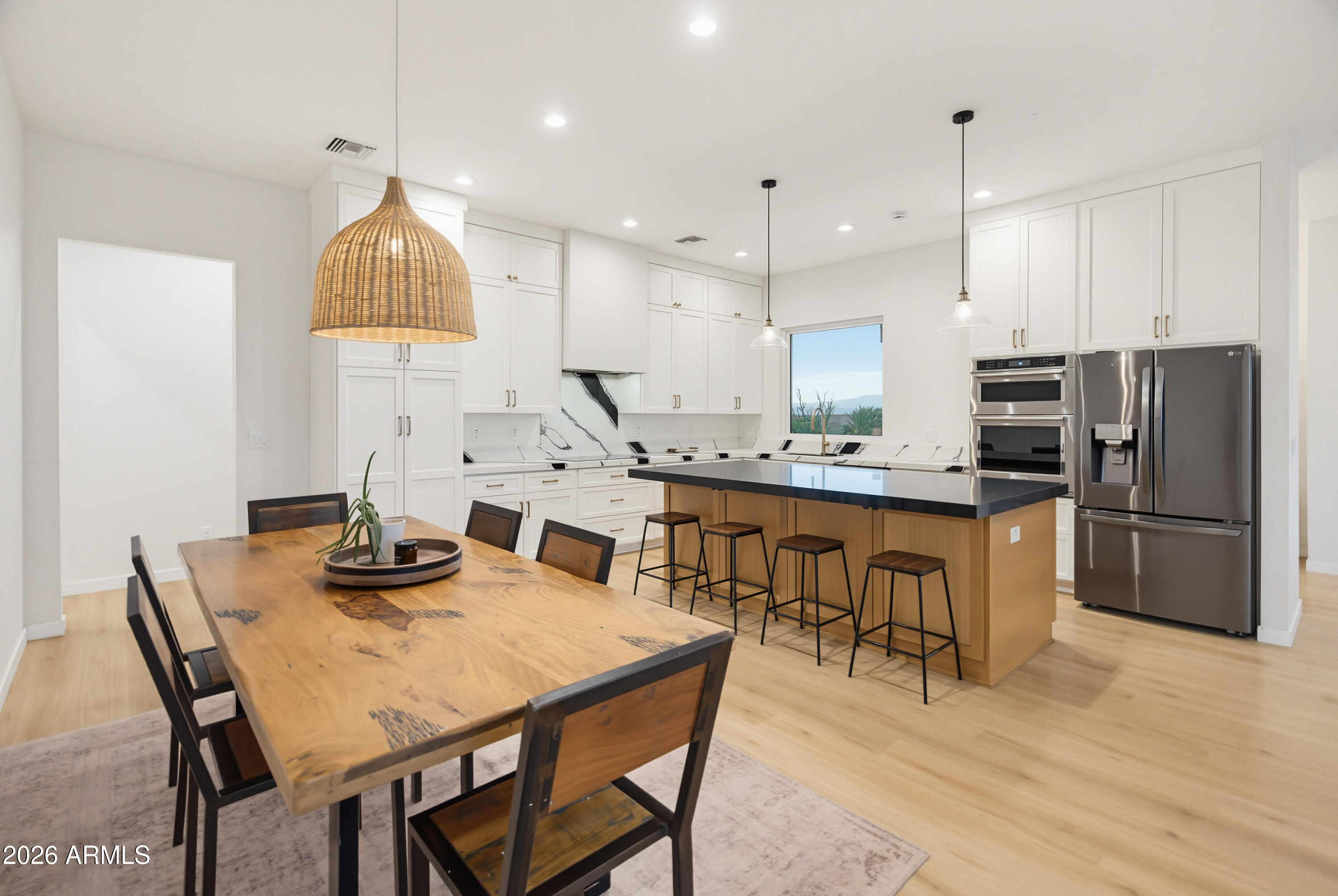 235 W ROCK VIEW Road