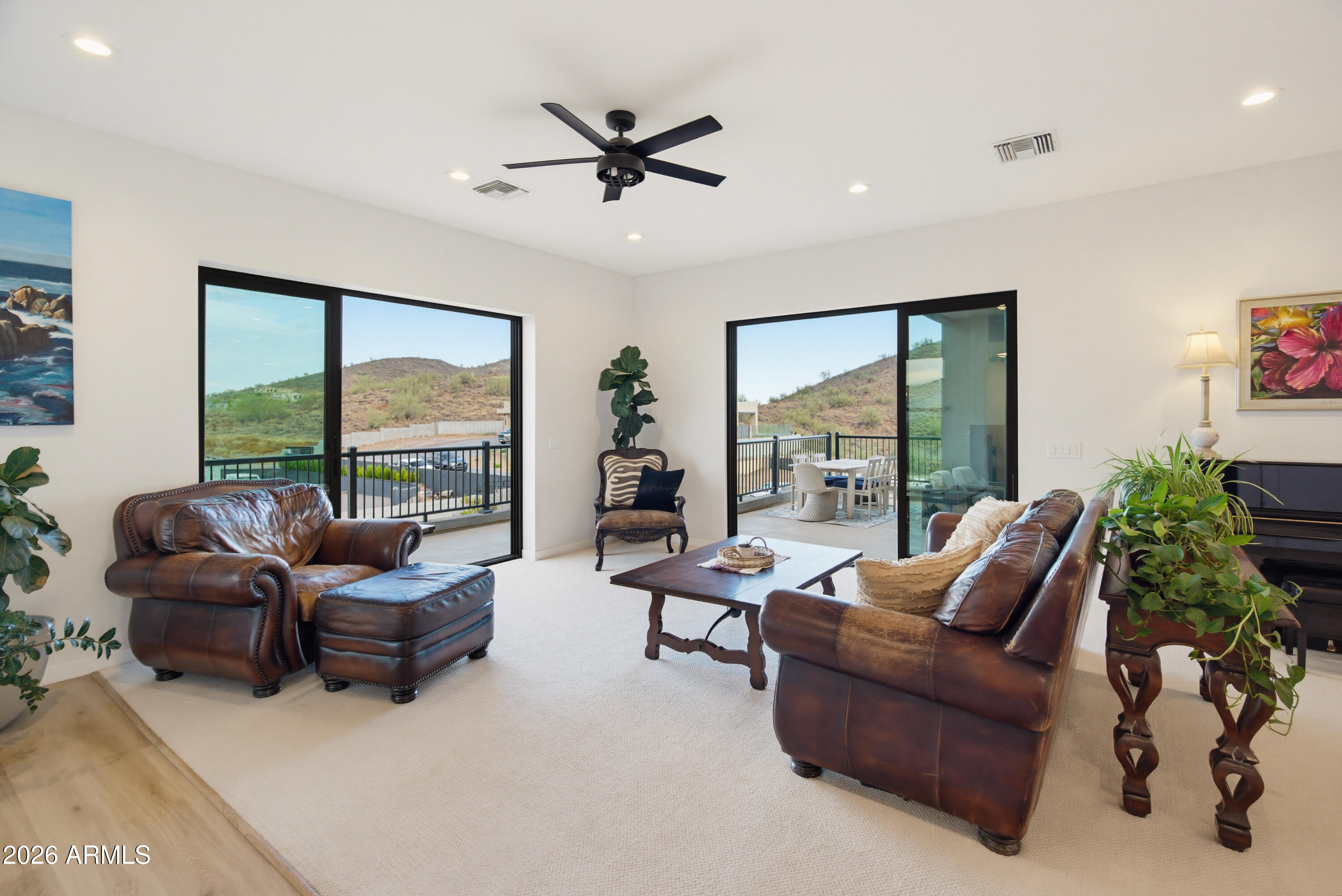 235 W ROCK VIEW Road