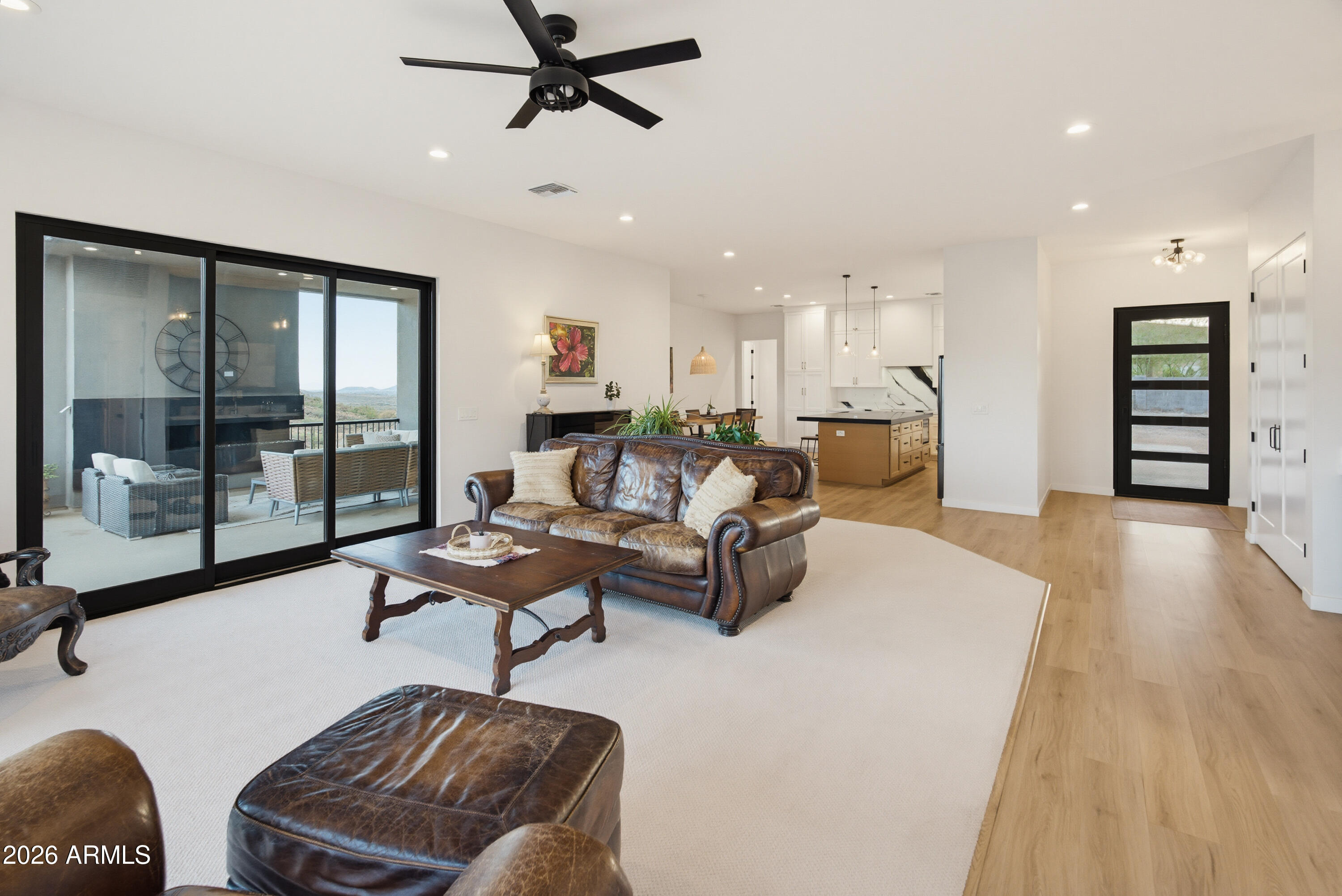 235 W ROCK VIEW Road